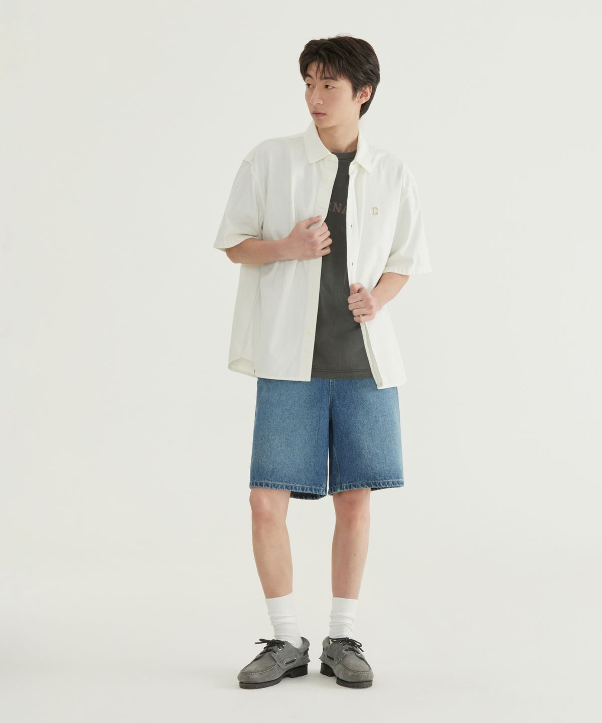 커버낫(COVERNAT) C 로고 데님 하프 셔츠 라이트 블루