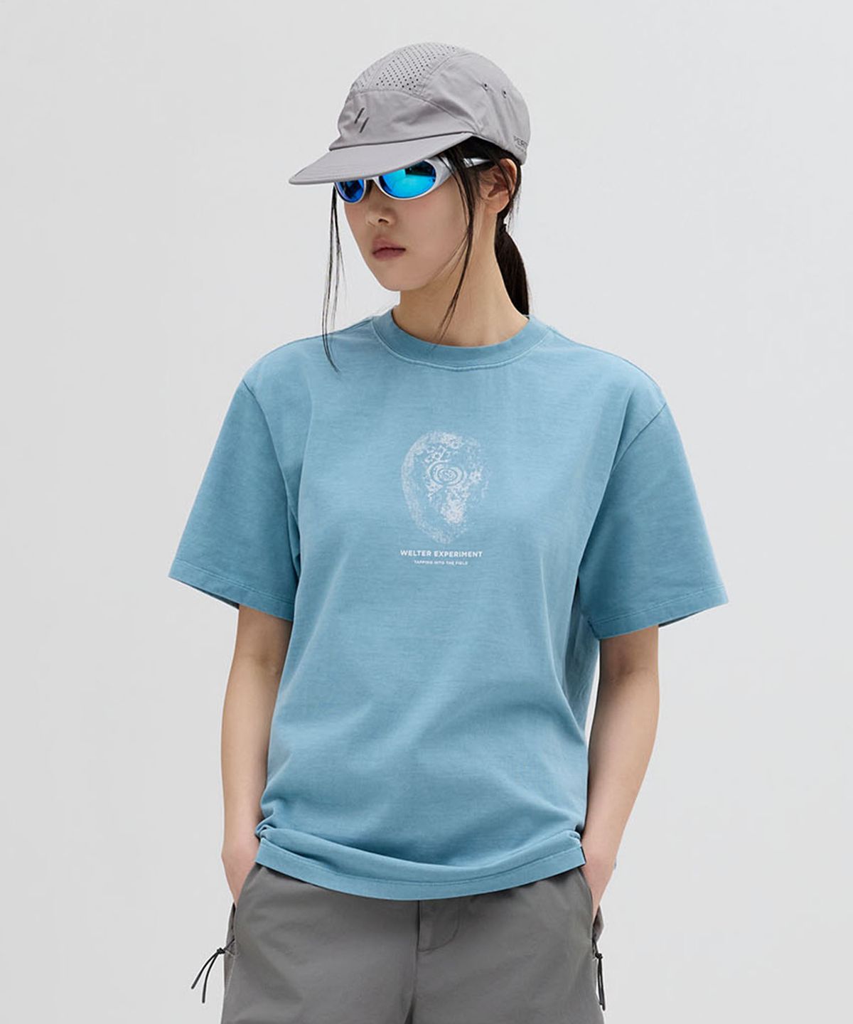 웰터 익스페리먼트(WELTER EXPERIMENT) SUN-HEADED DEITY T-SHIRT_SKY BLUE