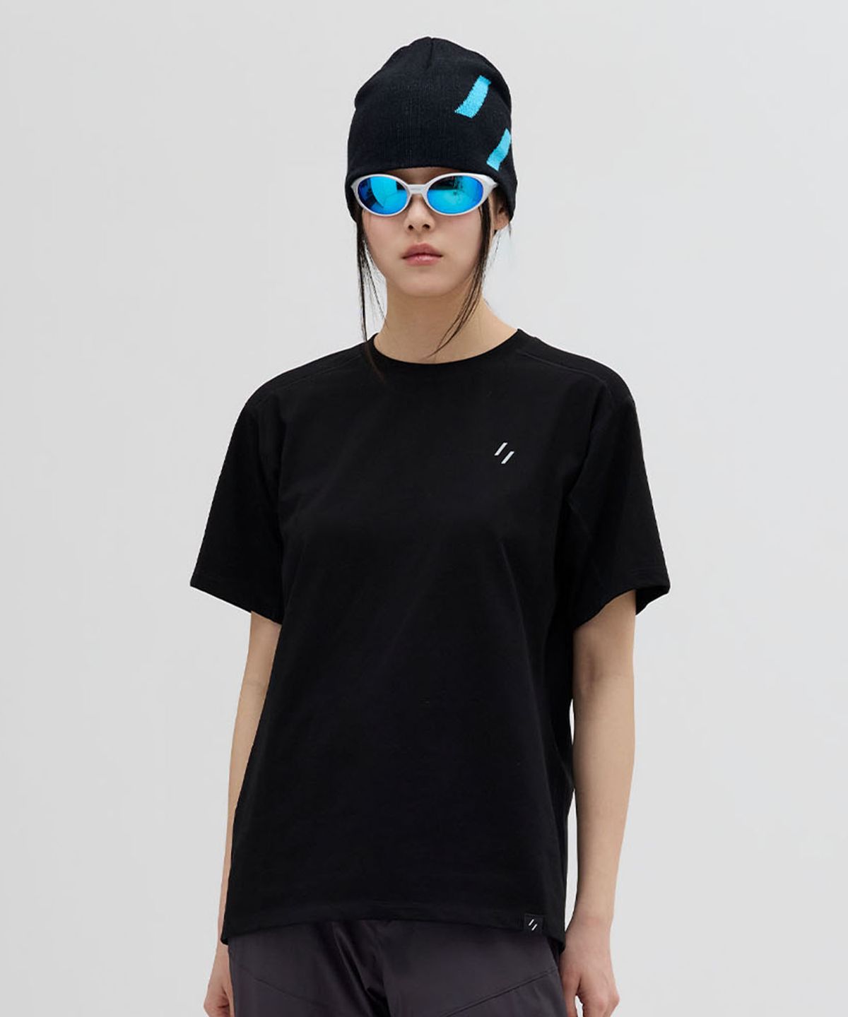 웰터 익스페리먼트(WELTER EXPERIMENT) AEREN T-SHIRT_BLACK