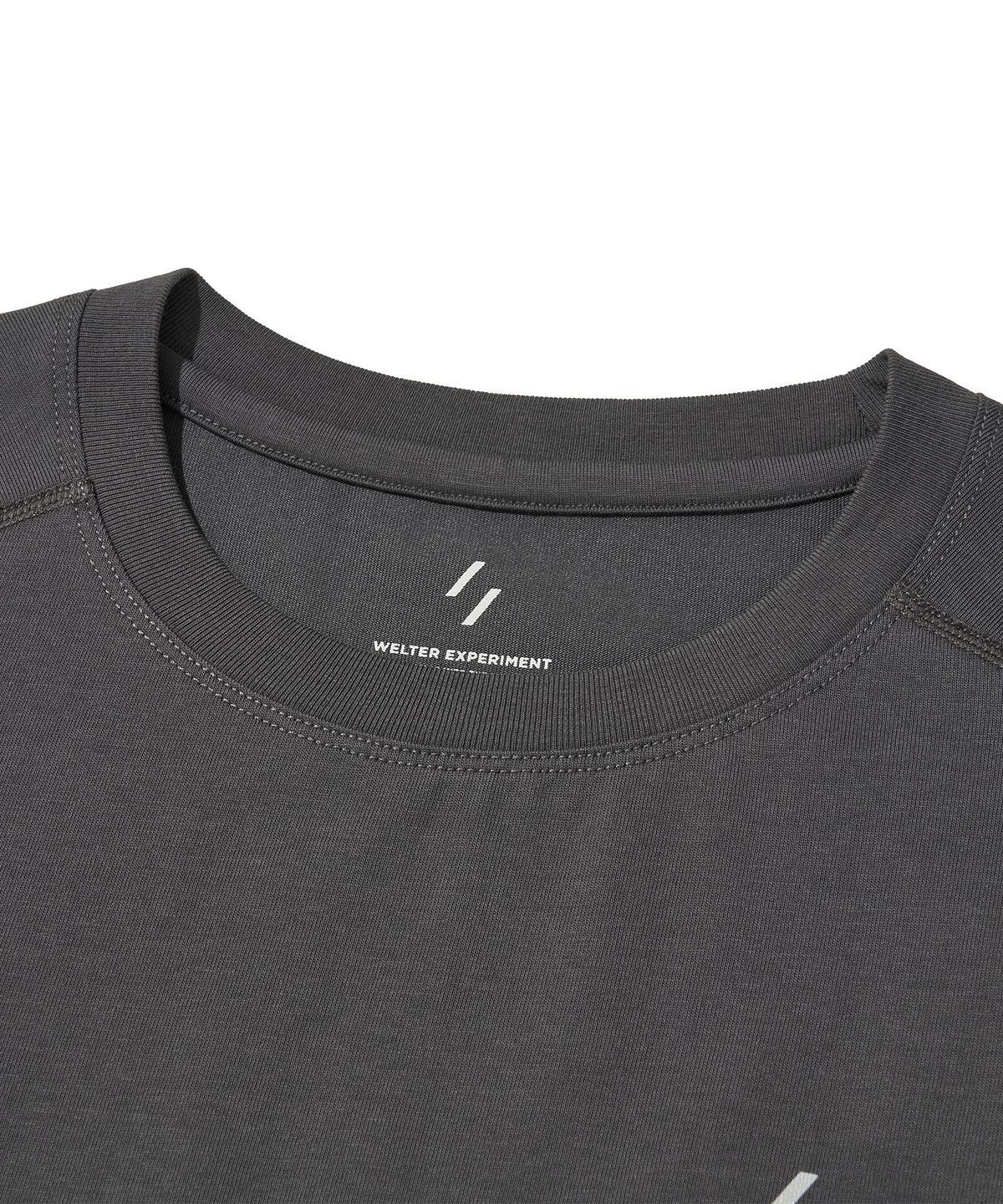 웰터 익스페리먼트(WELTER EXPERIMENT) AEREN T-SHIRT_CHARCOAL