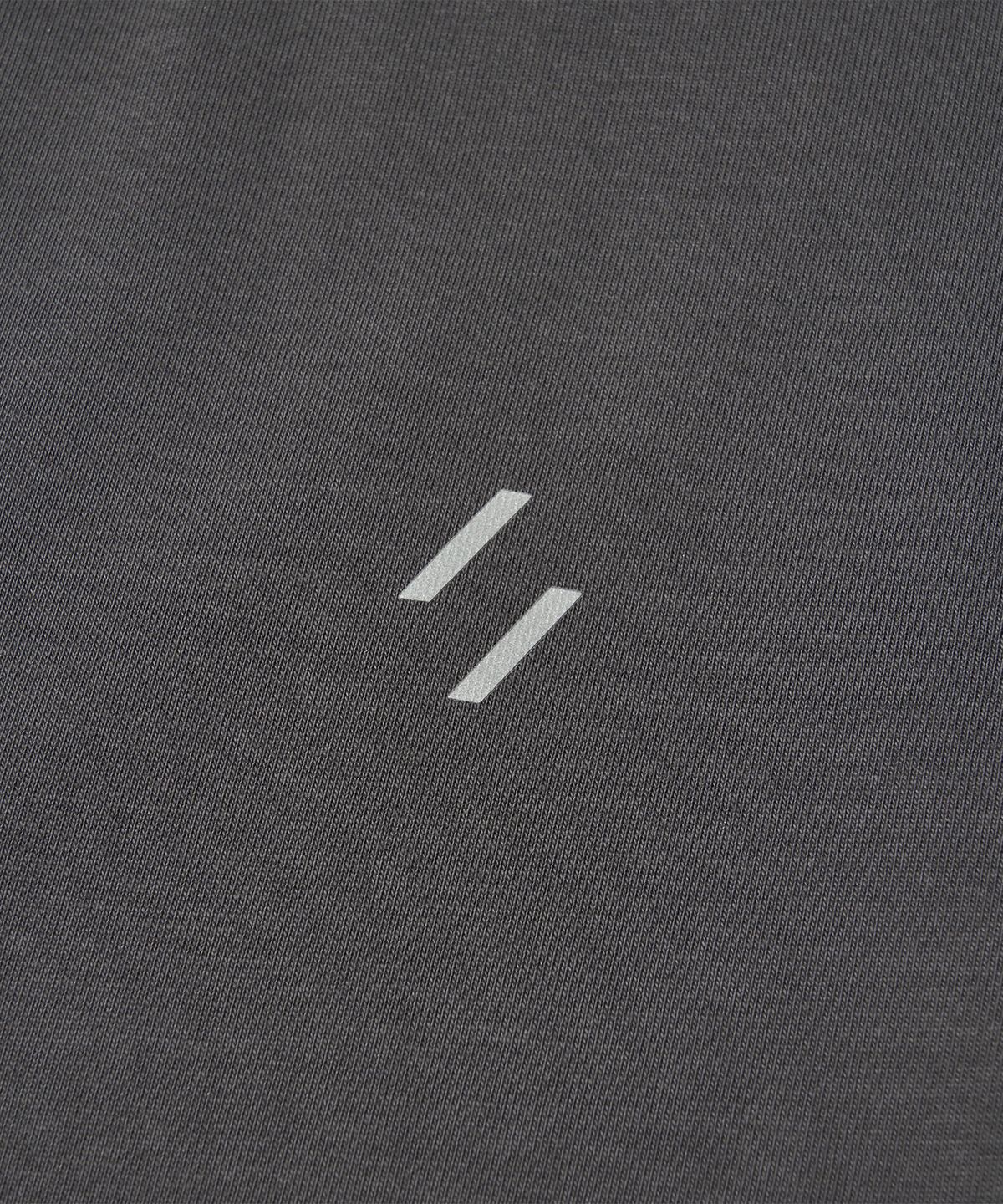 웰터 익스페리먼트(WELTER EXPERIMENT) AEREN T-SHIRT_CHARCOAL