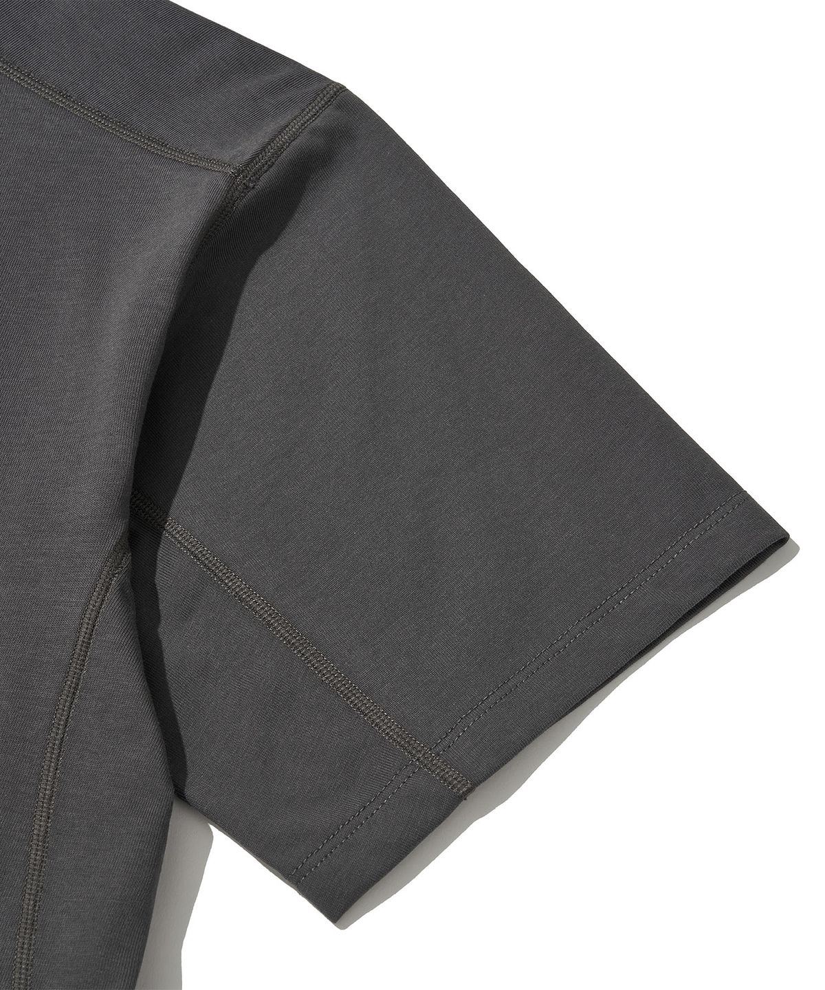 웰터 익스페리먼트(WELTER EXPERIMENT) AEREN T-SHIRT_CHARCOAL