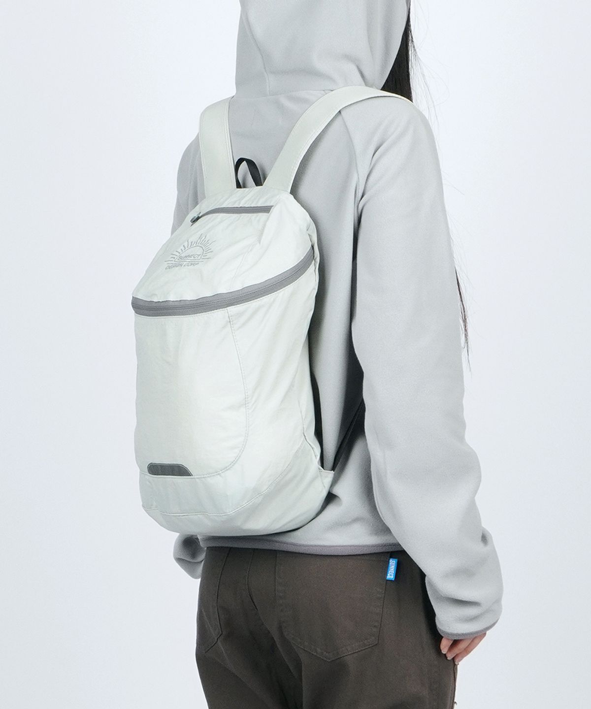써넥트(SUNNECT) Traveler 15L Backpack - Light Grey