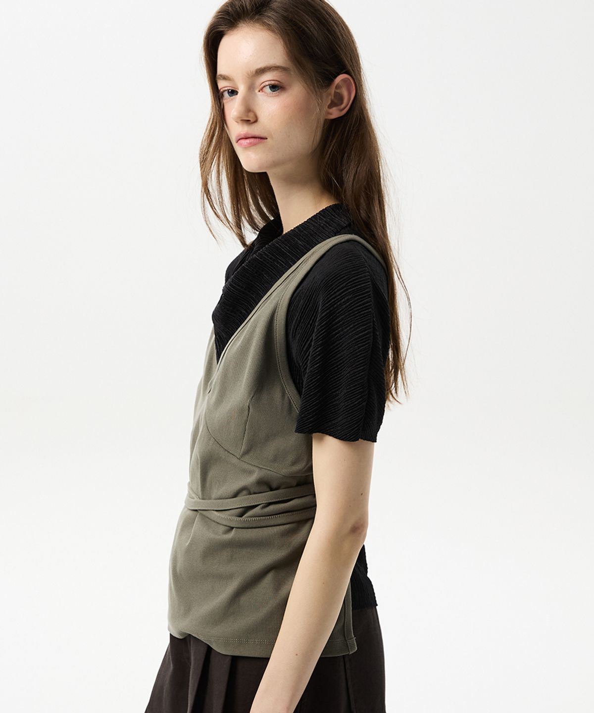 미드앤로우(MIDNLOW) Halter Layered Vest (Khaki)