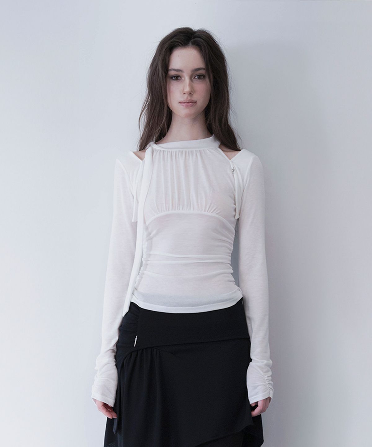 데미오(DAMIO) Layered Scarf Shirring Top (Ivory)
