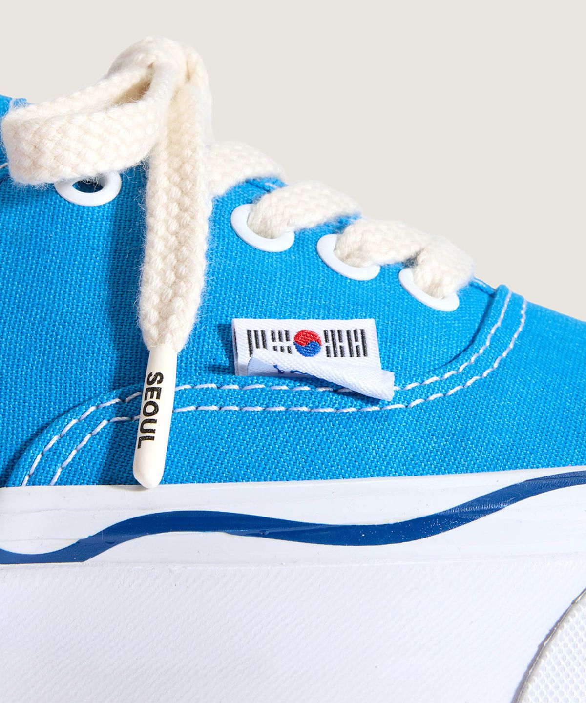 반스(VANS) 프리미엄 어센틱 44 - (서울) 브라이트 아주르:화이트 / VN000EAAHA21