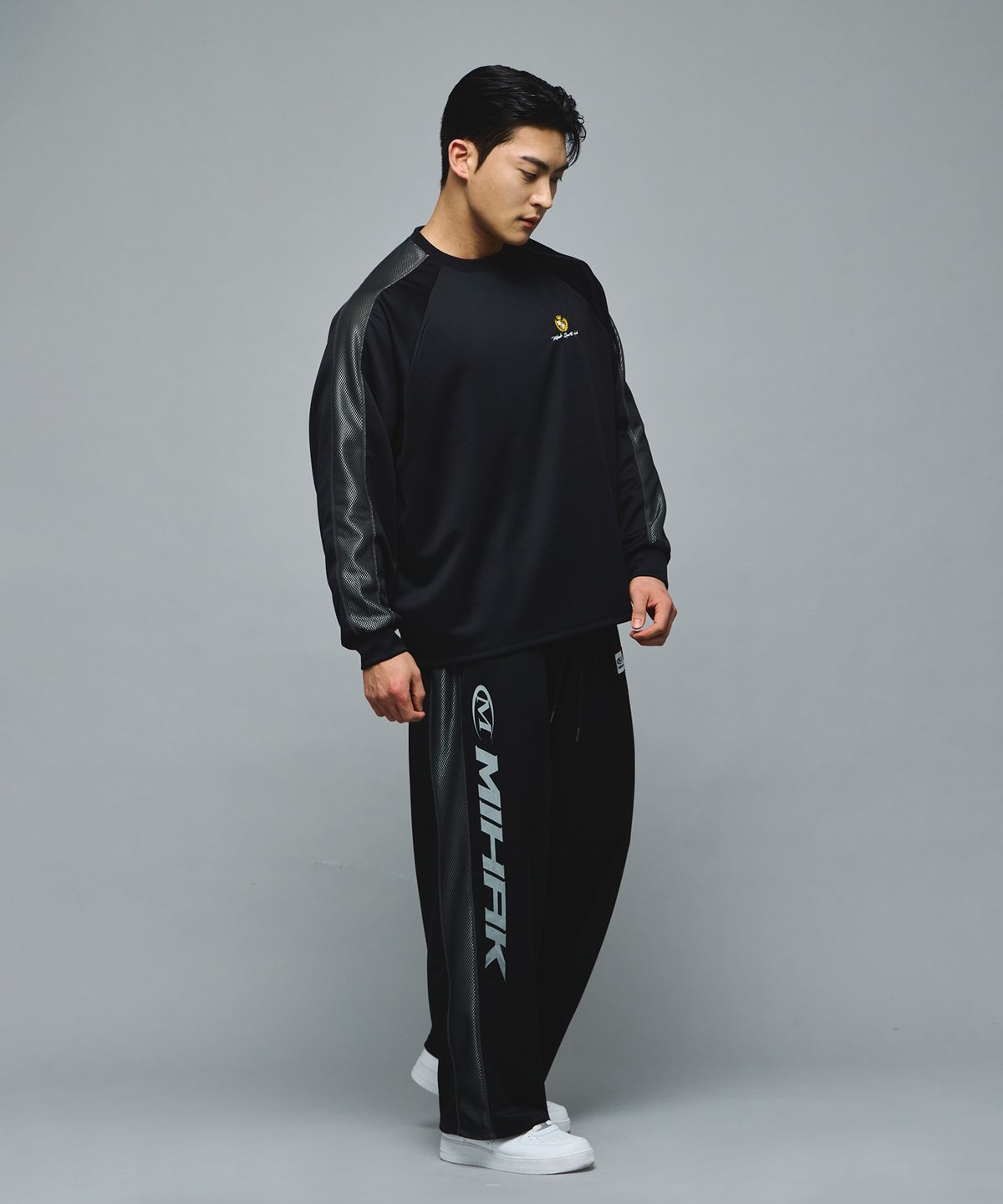 미학(MIHAK) 아이비리그 메쉬 저지 롱 슬리브 (BLACK)