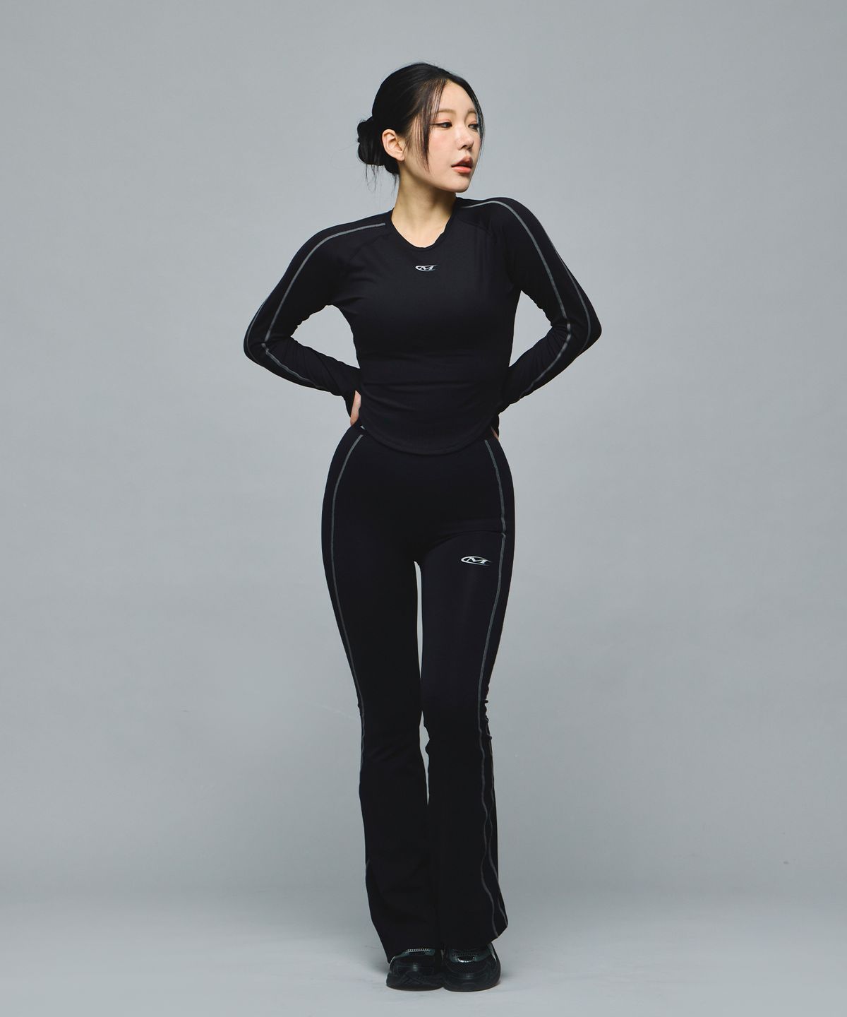 미학(MIHAK) 시그니처 밴드 라인 부츠컷 레깅스 (BLACK)