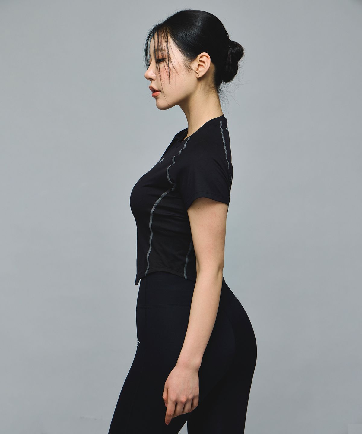 미학(MIHAK) 심볼 로고 액티브 숏 슬리브 (BLACK)