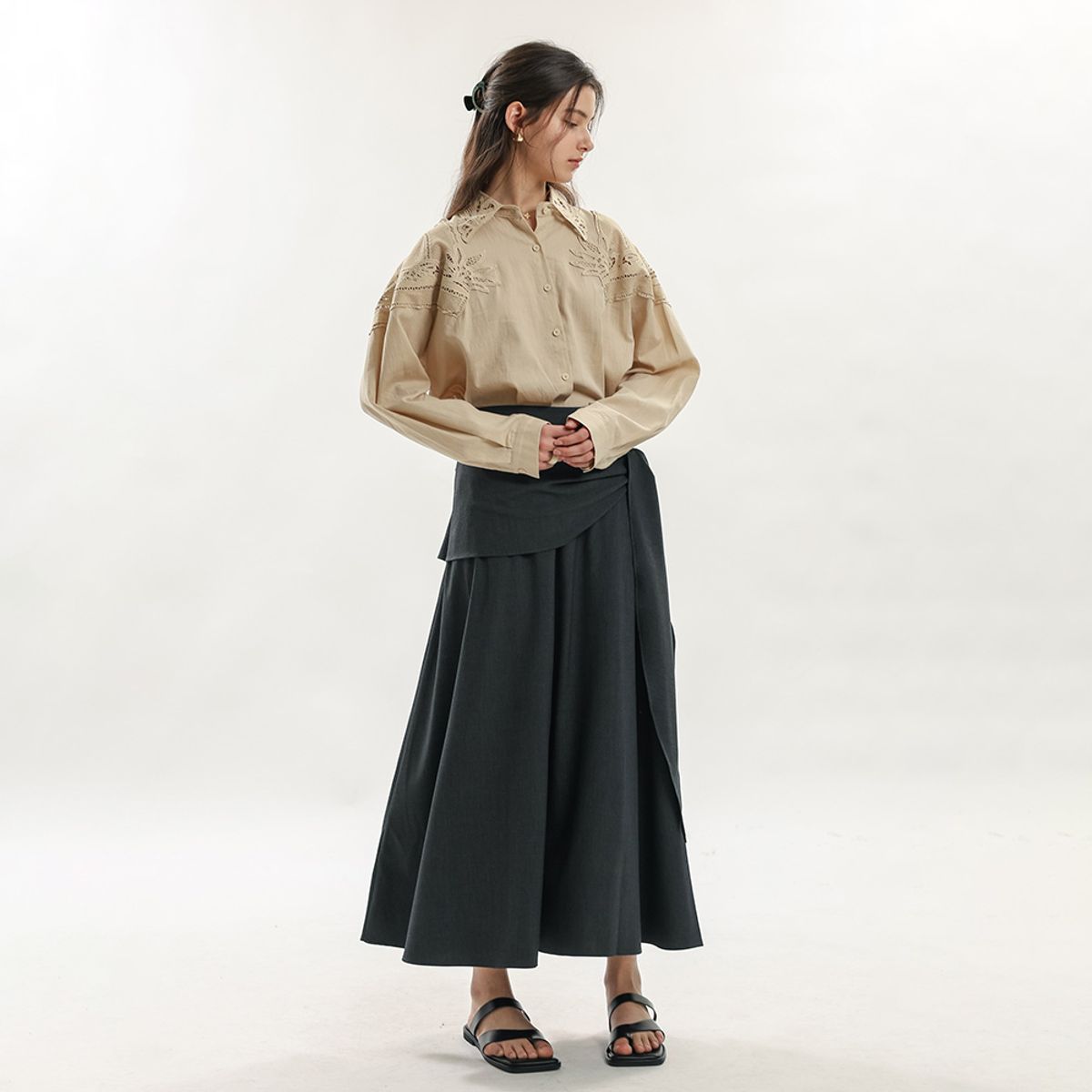 웬스데이딜라잇(WEDNESDAY DELIGHT) WD_Floral embroidery shirt_BEIGE
