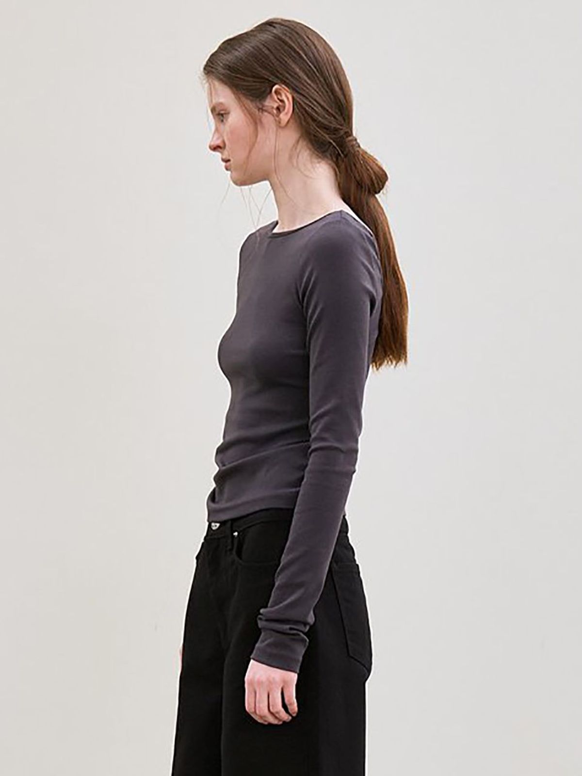 르(LE) back scoop neck long sleeves (charcoal)