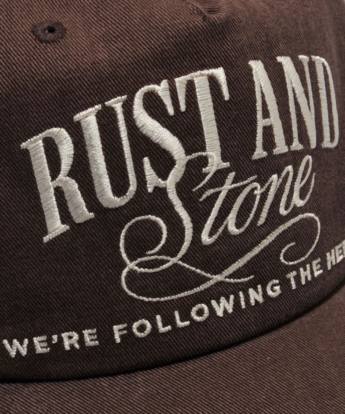 러스트앤스톤(RUSTANDSTONE) 아치로고 볼캡 브라운_Arch Logo Ball Cap Brown