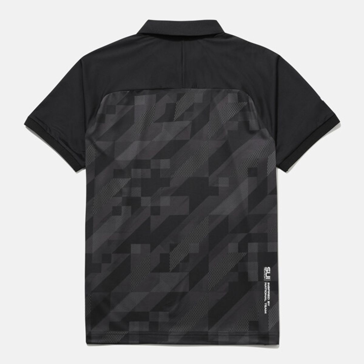 데상트(DESCENTE) 스위스 트라이애슬론 그래픽 폴로 반팔 티셔츠 블랙 SR221IPS55