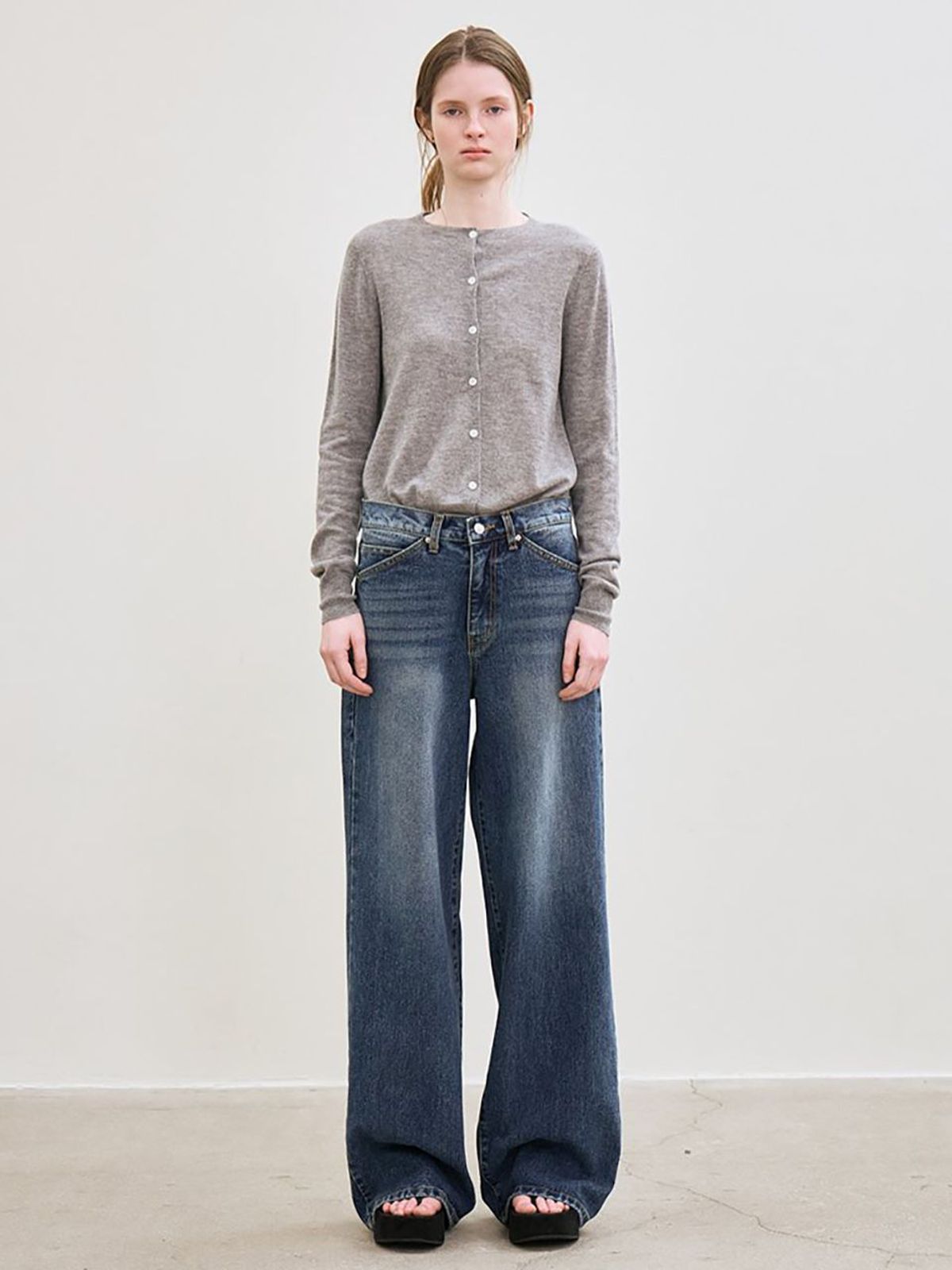 르(LE) wide-fit denim pants (blue)