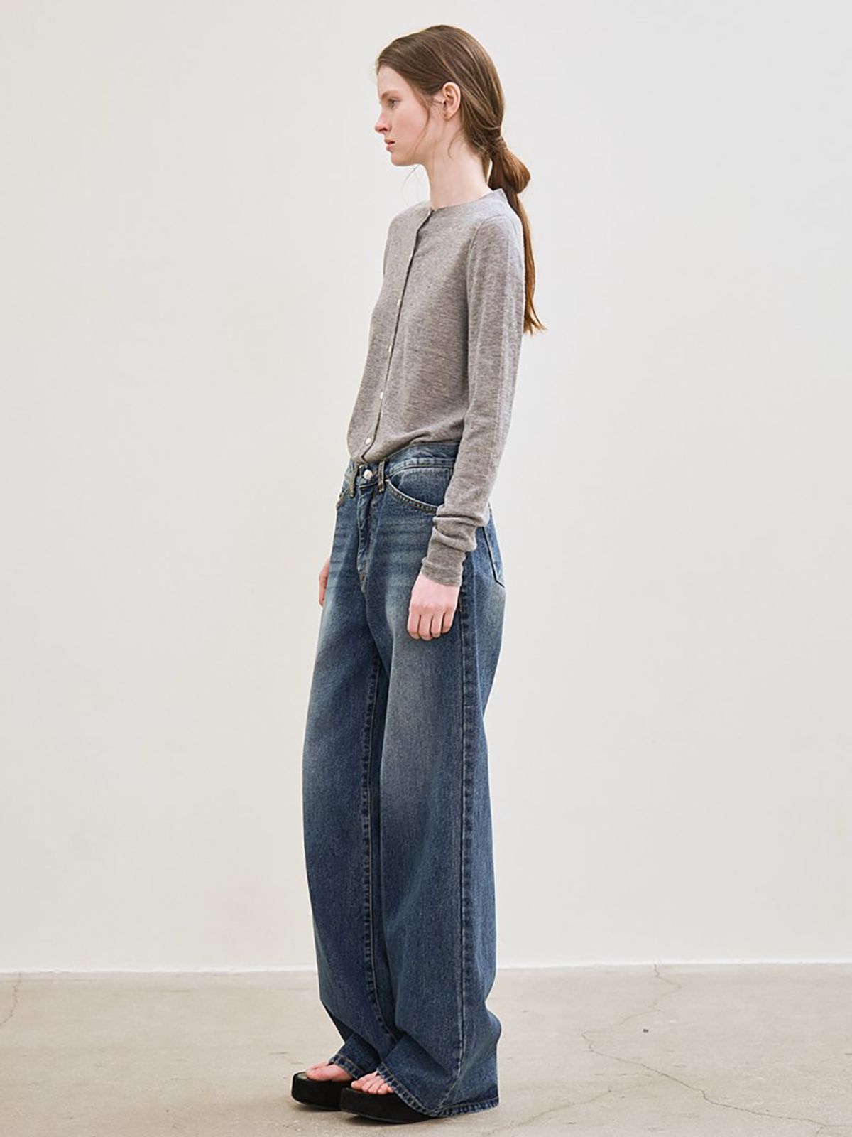 르(LE) wide-fit denim pants (blue)