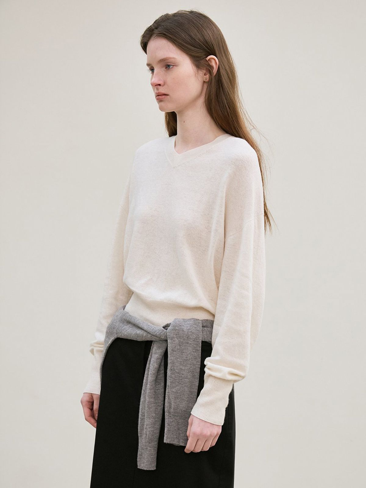 르(LE) cashmere whole garment v-neck knit pullover (ivory)