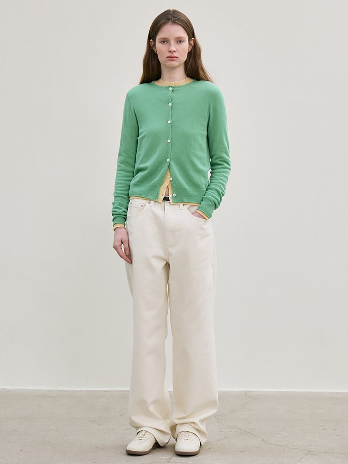 르(LE) wool whole garment round-neck knit cardigan (soft green)