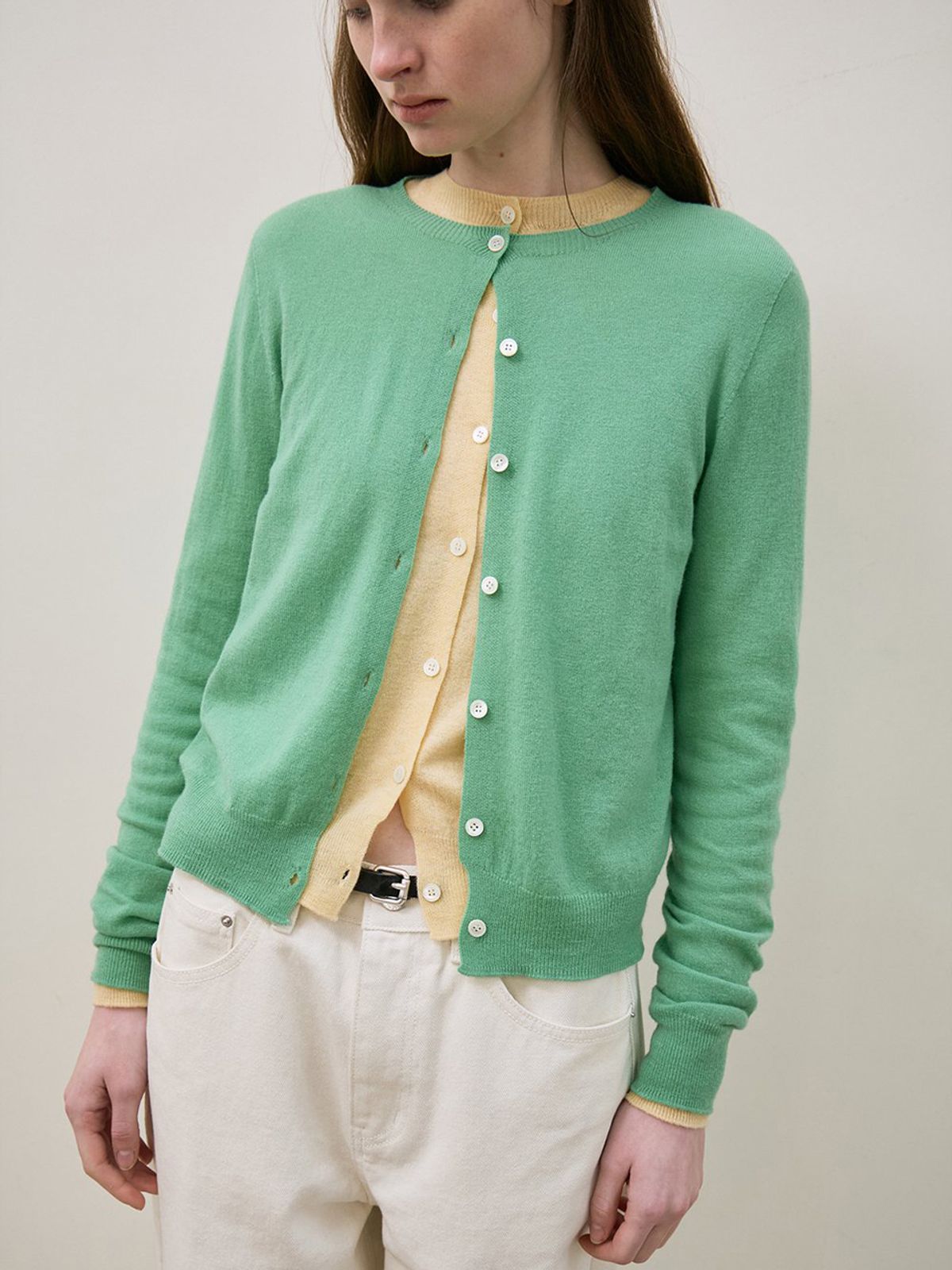 르(LE) wool whole garment round-neck knit cardigan (soft green)