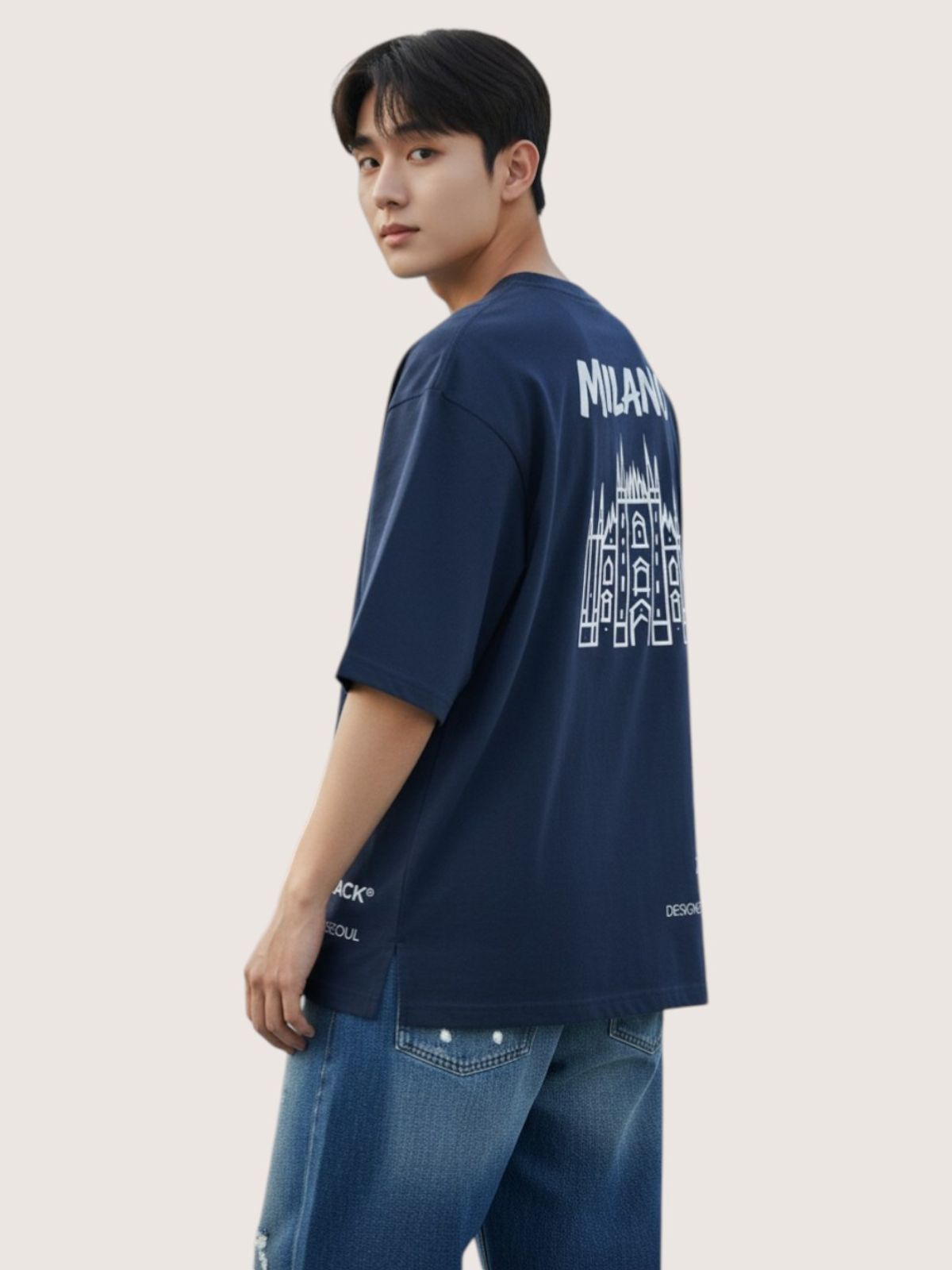 지블랙(ZBLACK) 패션위크 시티 밀라노 7부 티셔츠(NAVY)
