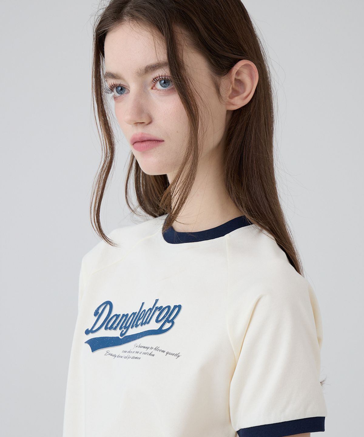 댕글드랍(DANGLEDROP) DGDP 레트로 나그랑 링거 세미크롭 반팔_아이보리