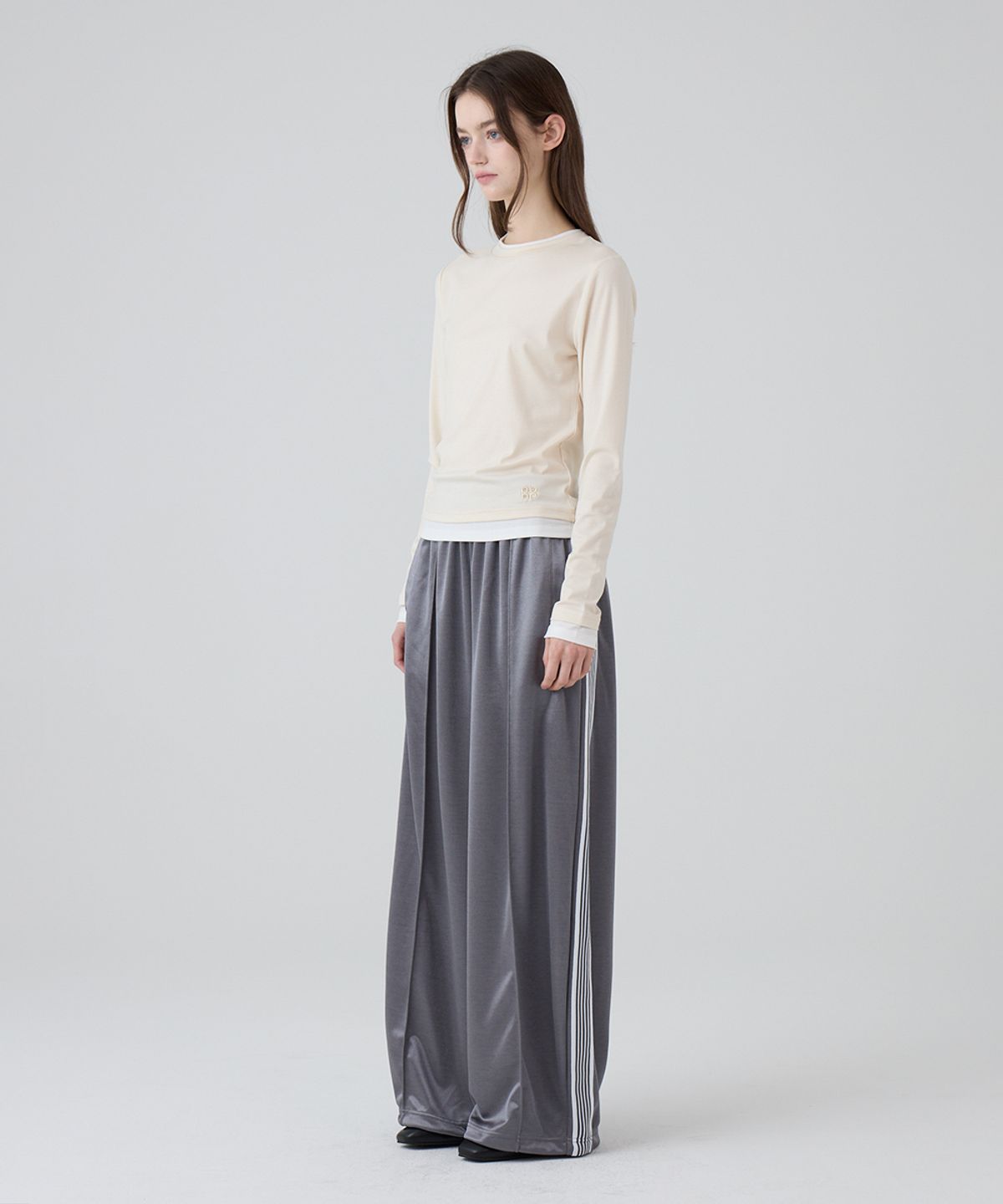 댕글드랍(DANGLEDROP) DGDP 레이어드 베이직 롱슬리브_내추럴스킨
