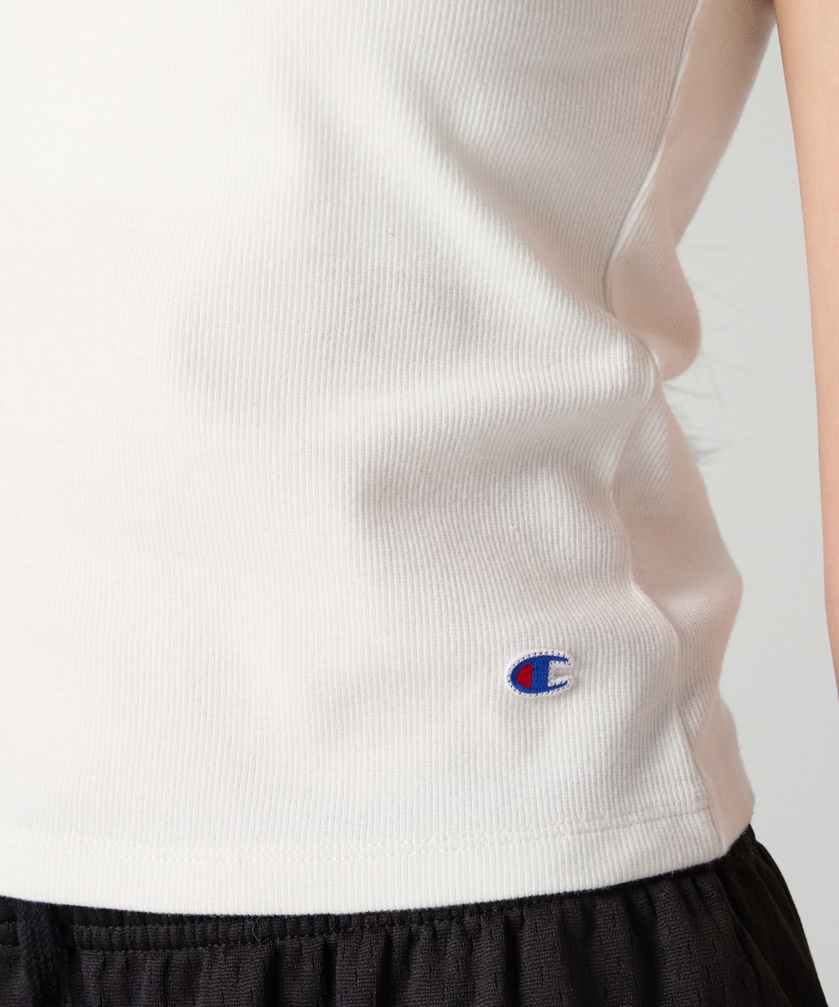 챔피온(CHAMPION) 여성 C로고 베이직 슬리브리스 White