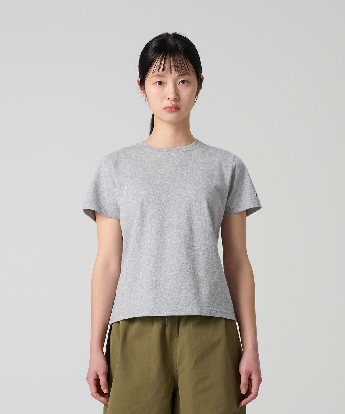챔피온(CHAMPION) 여성 C로고 슬림핏 티셔츠 Grey