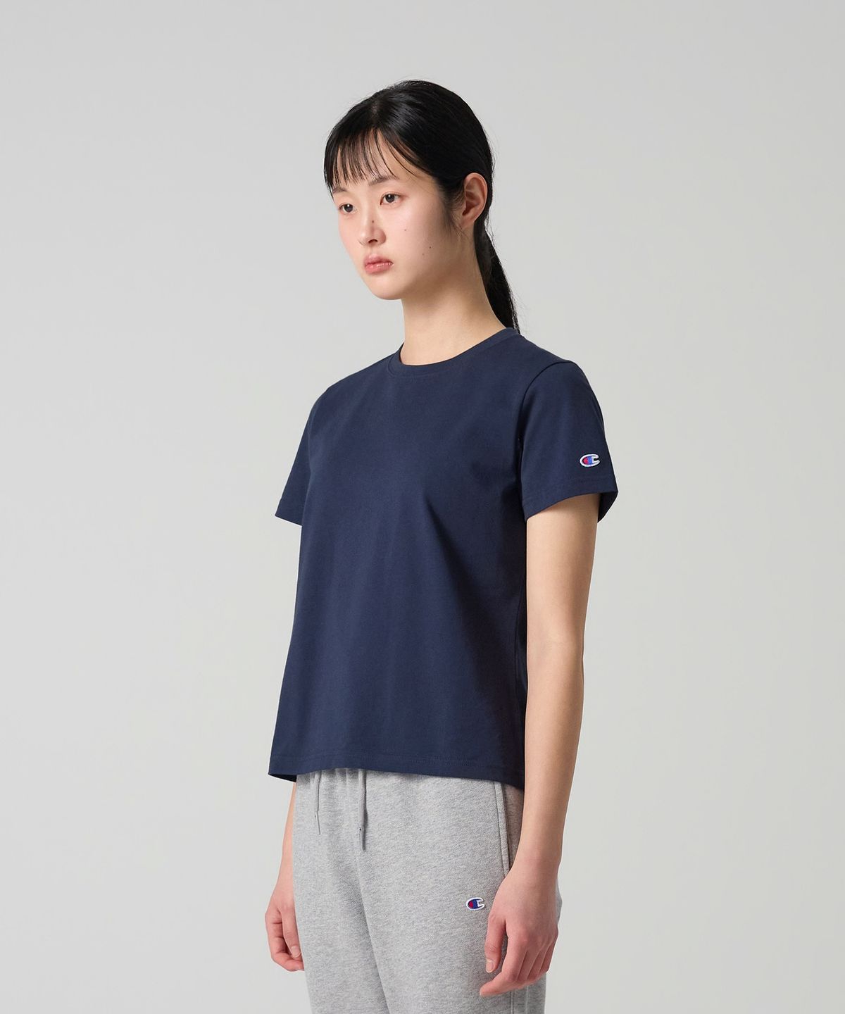 챔피온(CHAMPION) 여성 C로고 슬림핏 티셔츠 Navy