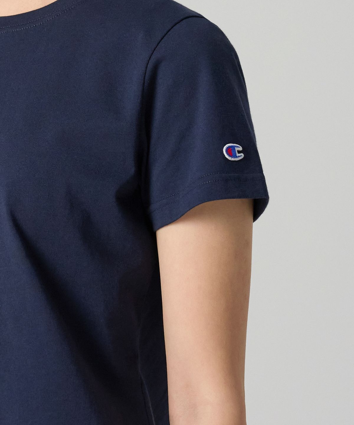 챔피온(CHAMPION) 여성 C로고 슬림핏 티셔츠 Navy