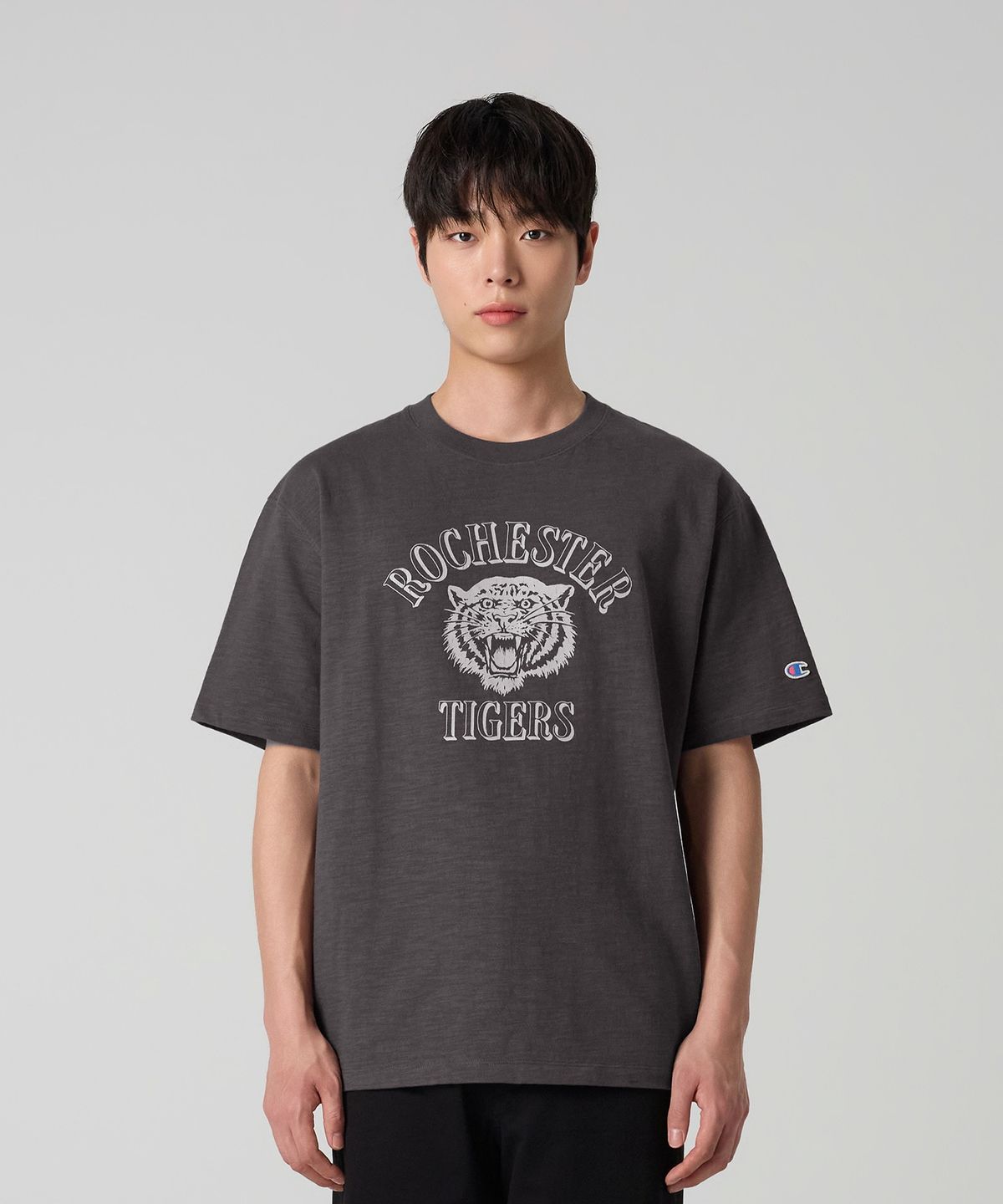 챔피온(CHAMPION) 헤리티지 타이거 티셔츠 Charcoal