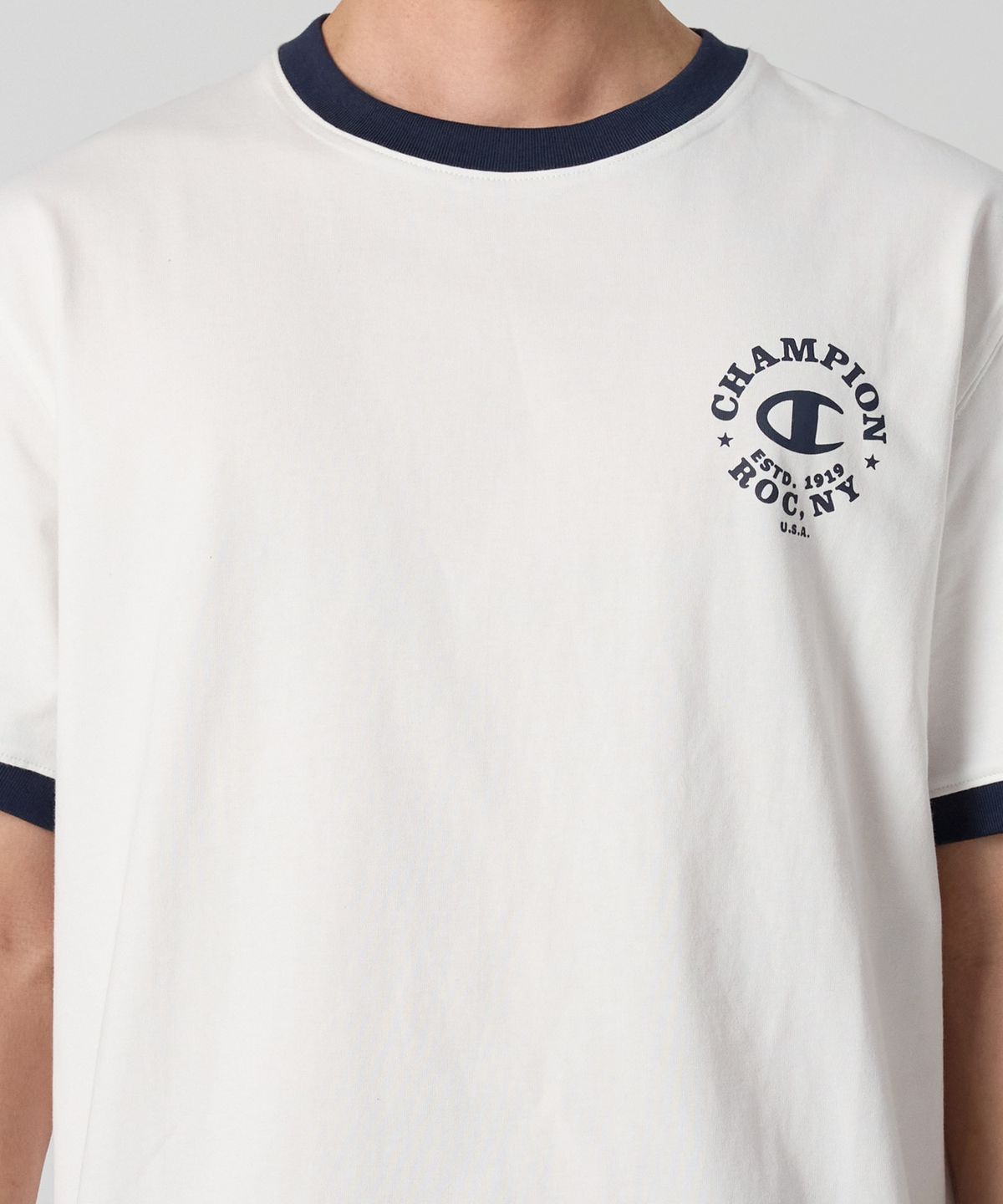 챔피온(CHAMPION) 그래픽 프린트 링거 티셔츠 White