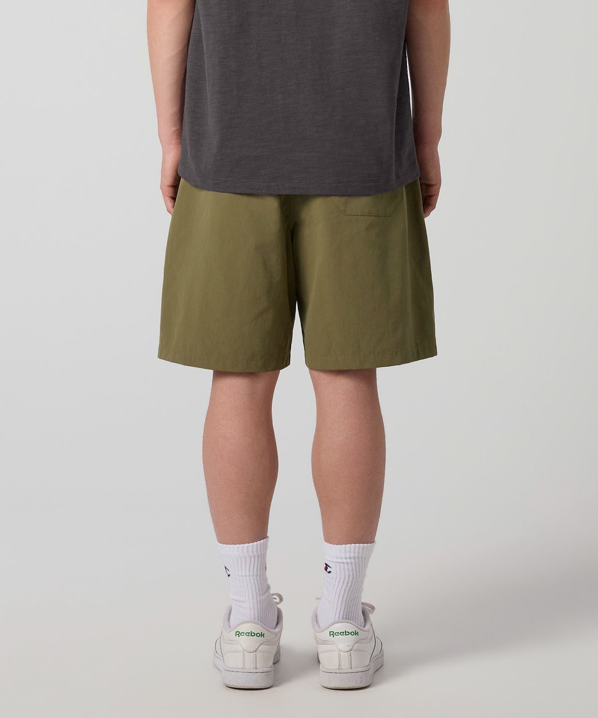 챔피온(CHAMPION) C로고 우븐 쇼츠 Khaki