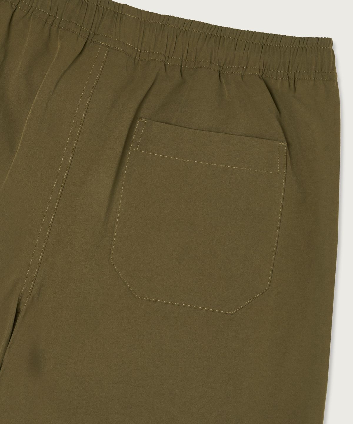 챔피온(CHAMPION) C로고 우븐 쇼츠 Khaki