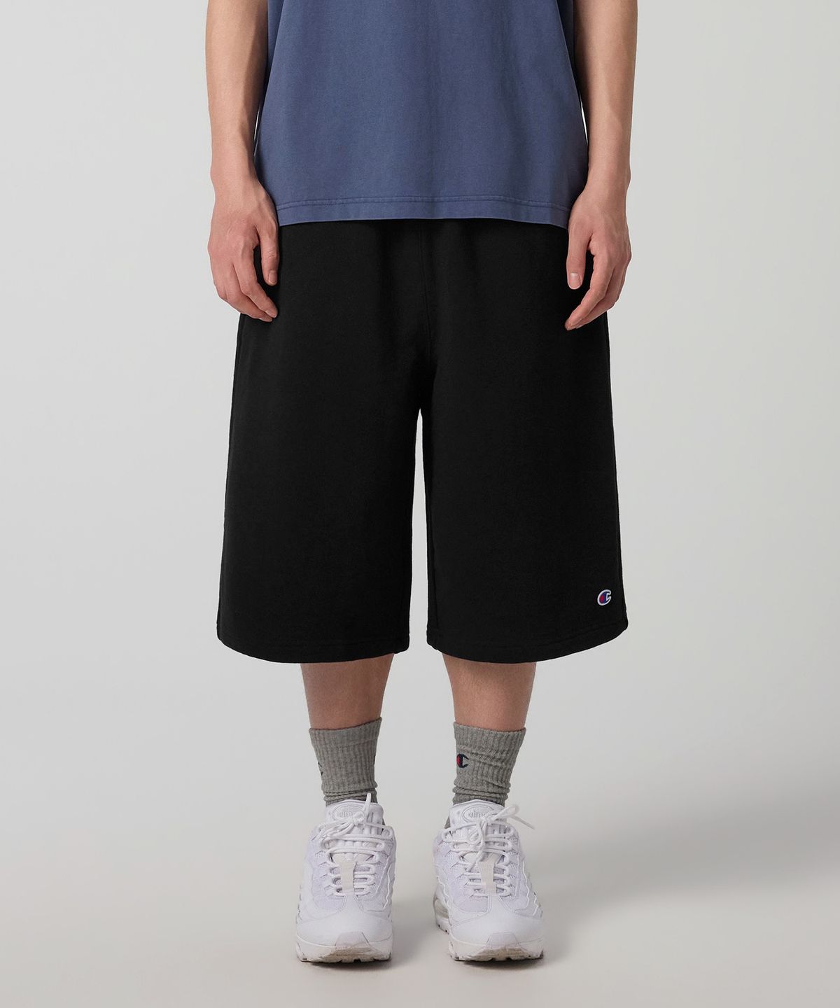 챔피온(CHAMPION) C로고 루즈핏 버뮤다 스웨트 팬츠 Black
