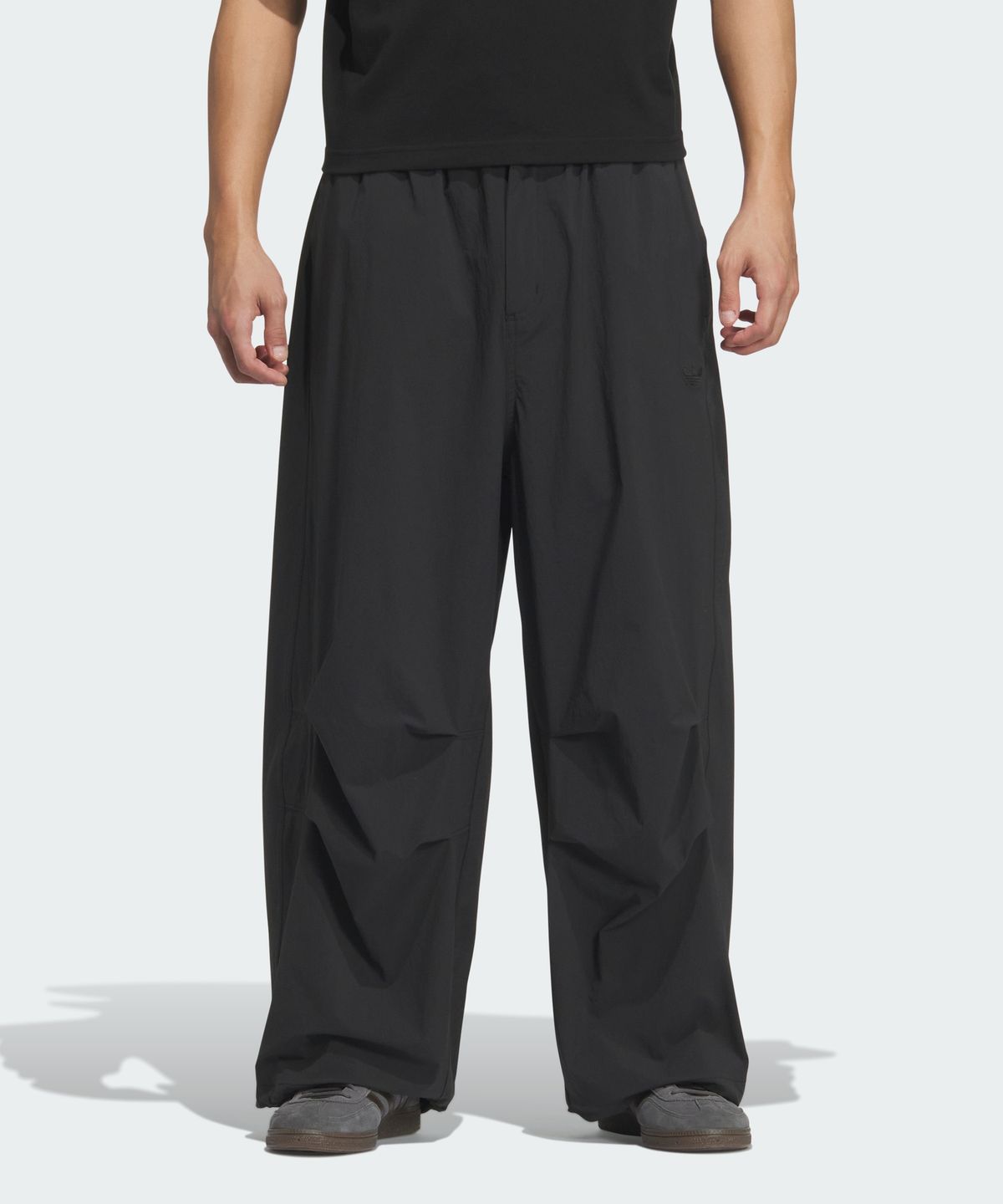 아디다스(ADIDAS) 파라슈트 팬츠 KD4295