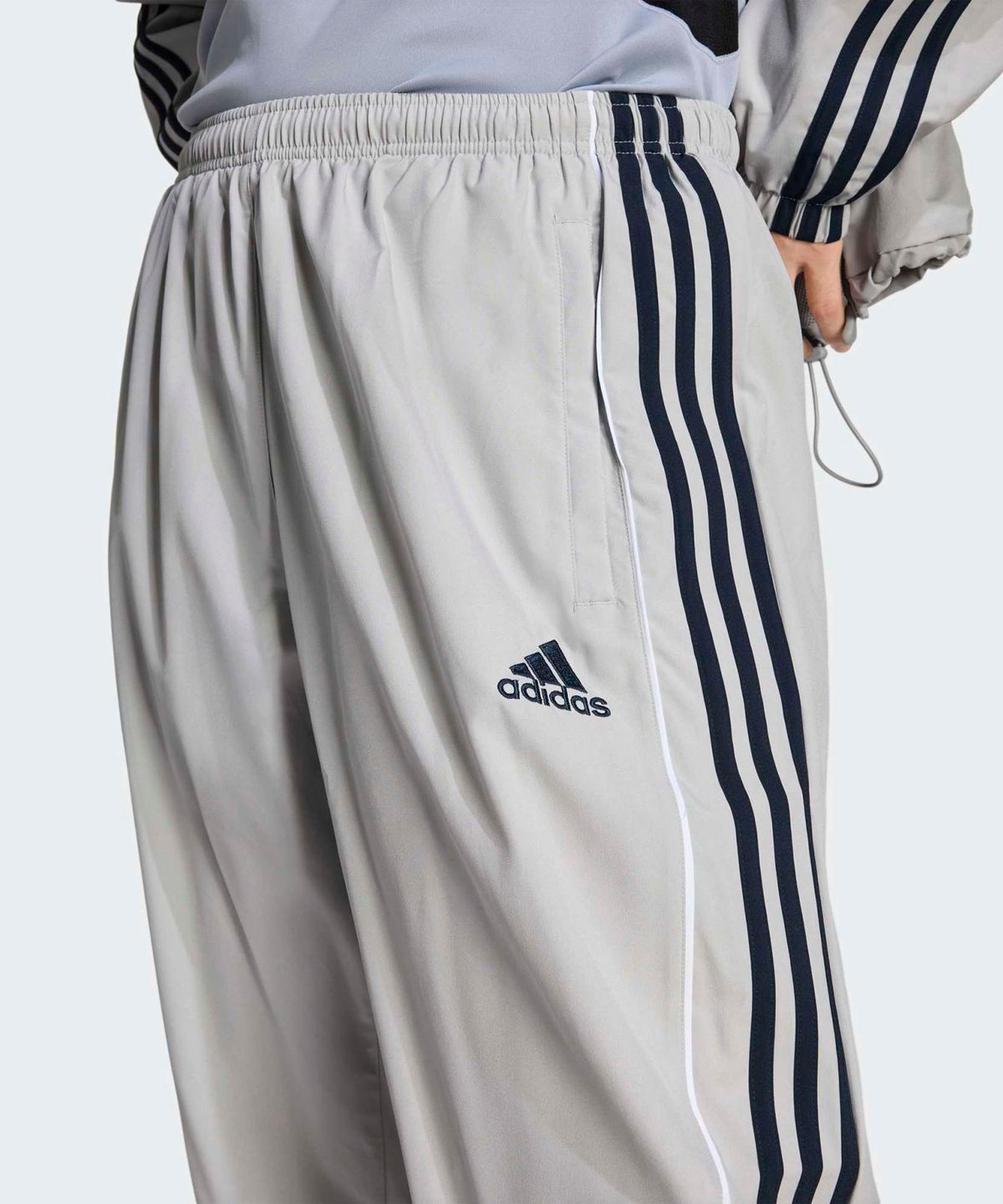 아디다스(ADIDAS) 팀가이스트 아디컬러 트랙 팬츠 - 그레이 / KD5864