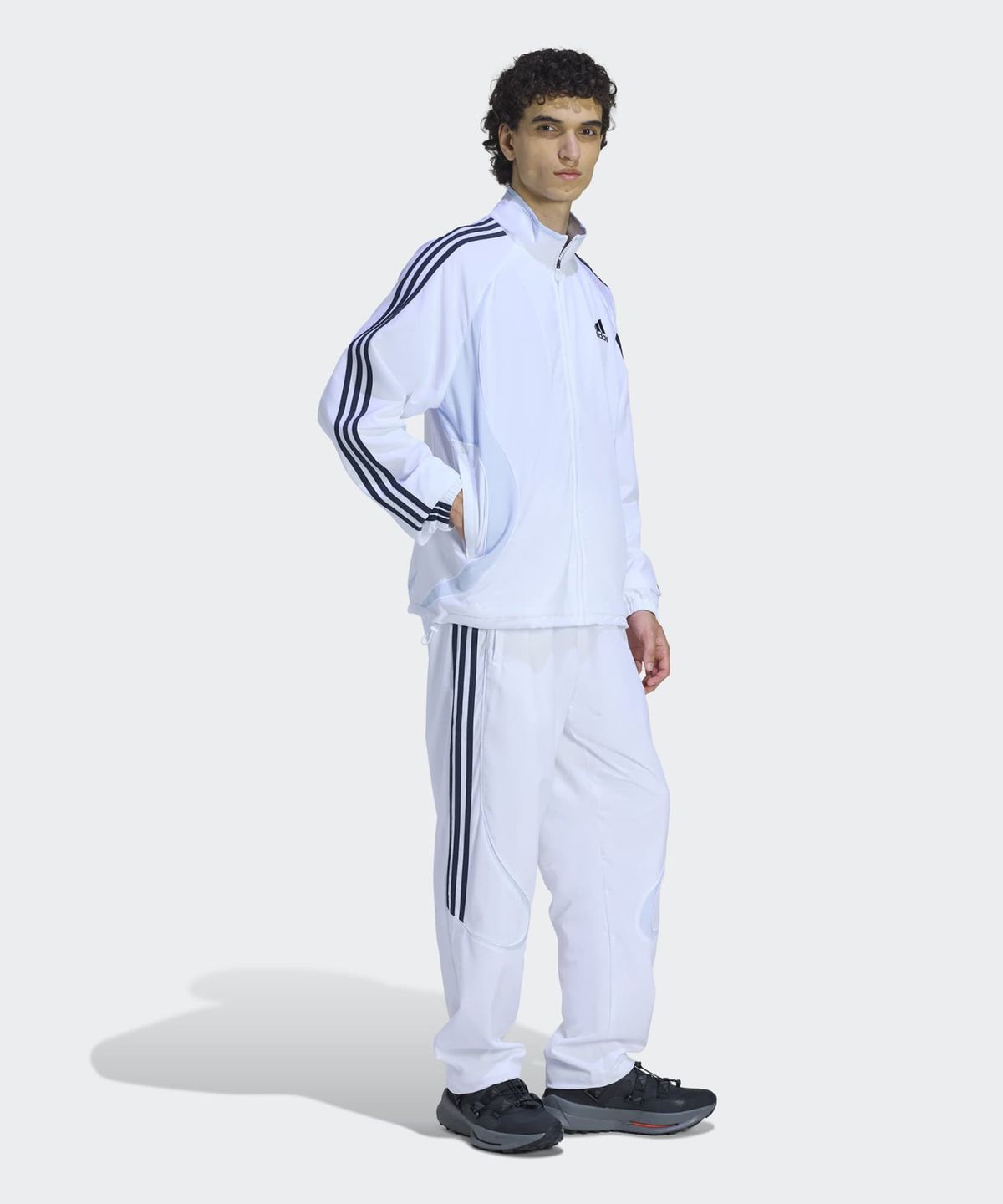 아디다스(ADIDAS) 팀가이스트 아디컬러 트랙 팬츠 - 화이트 / KD5867