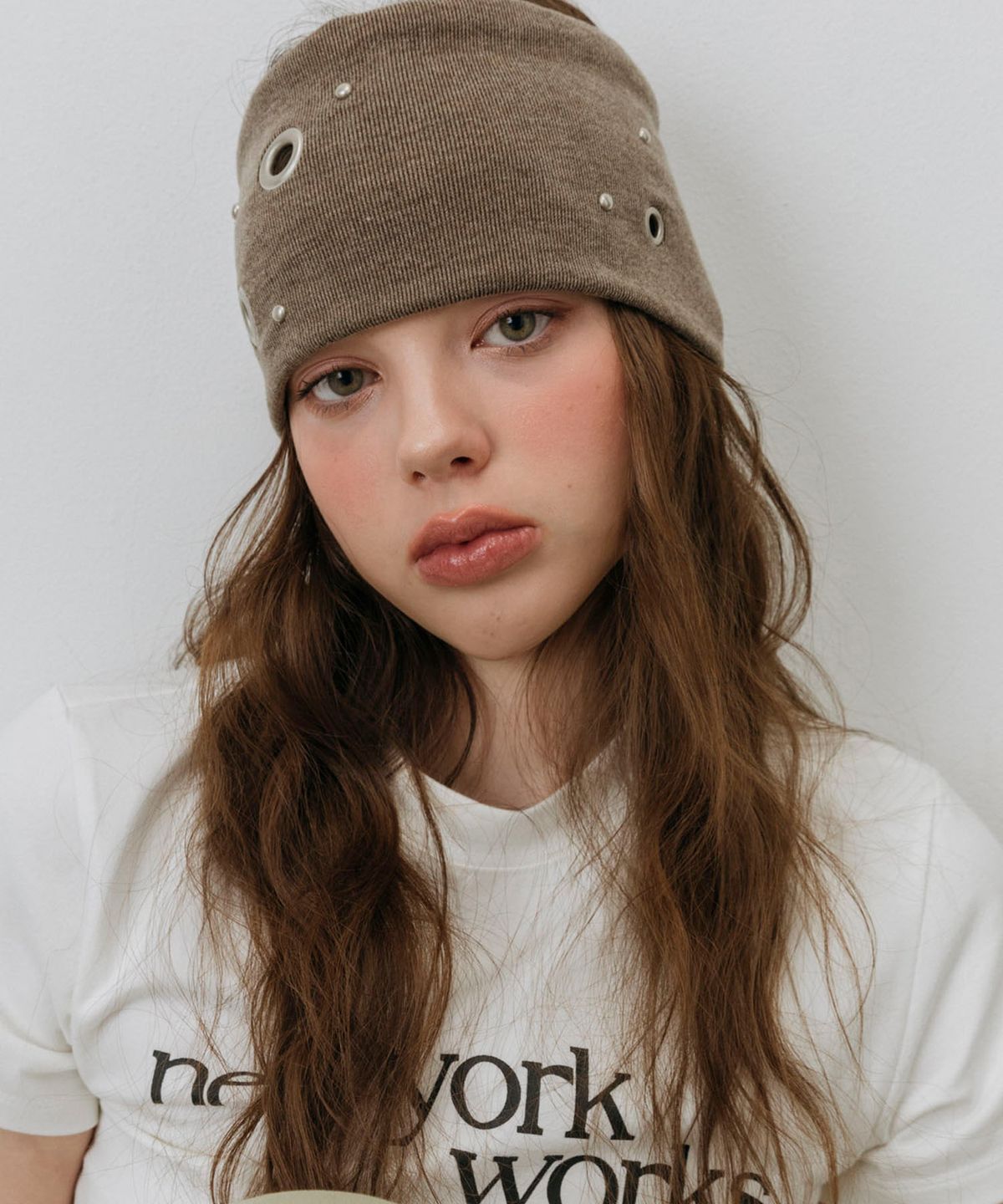 뉴욕웍스(NEWYORKWORKS) 메탈 아일렛 와이드 헤어 반다나_BROWN
