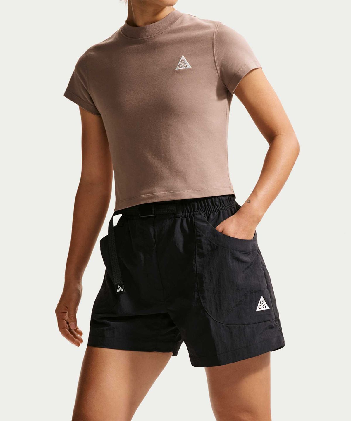 나이키(NIKE) ACG 돌로미티 쇼츠 W - 블랙:서밋 화이트 / IF0971-010