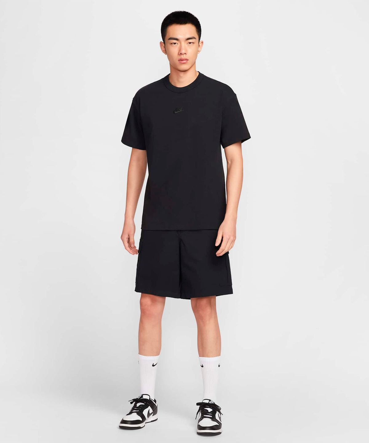 나이키(NIKE) 스포츠웨어 프리미엄 에센셜 티셔츠 M - 블랙 / IH1122-010