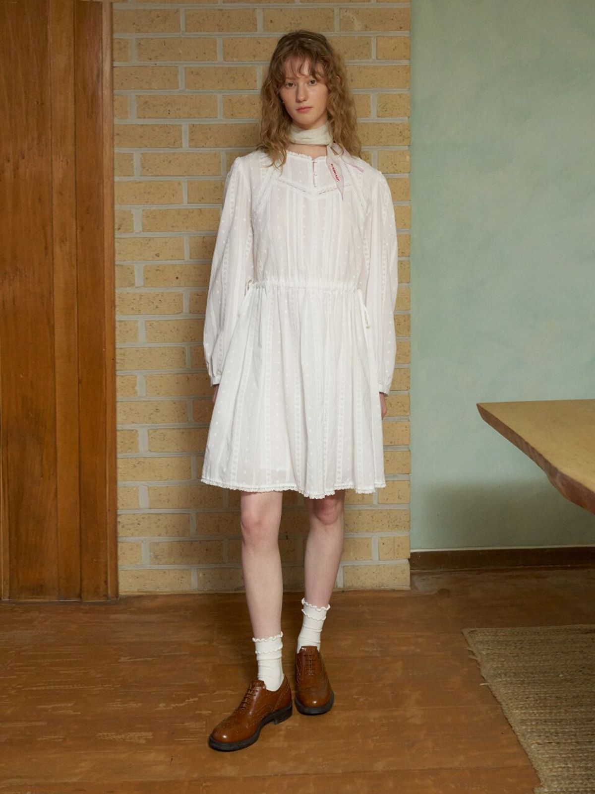 뮈뮈에르(MUEMUER) Pure Lace Midi Dress MU2611OP104M