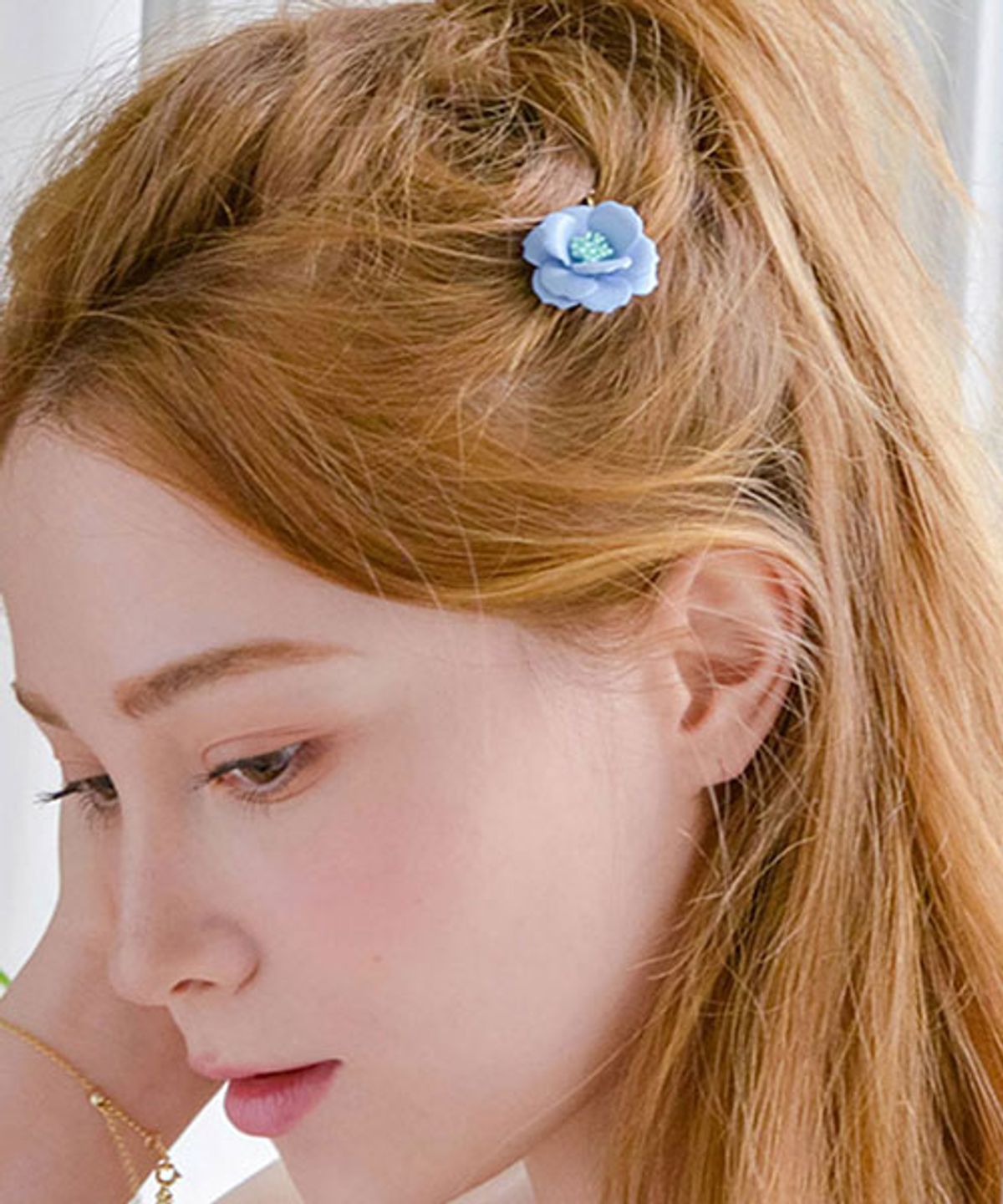 다나버튼(DANA BURTON) 리시안셔스꽃 트위스트 헤어핀