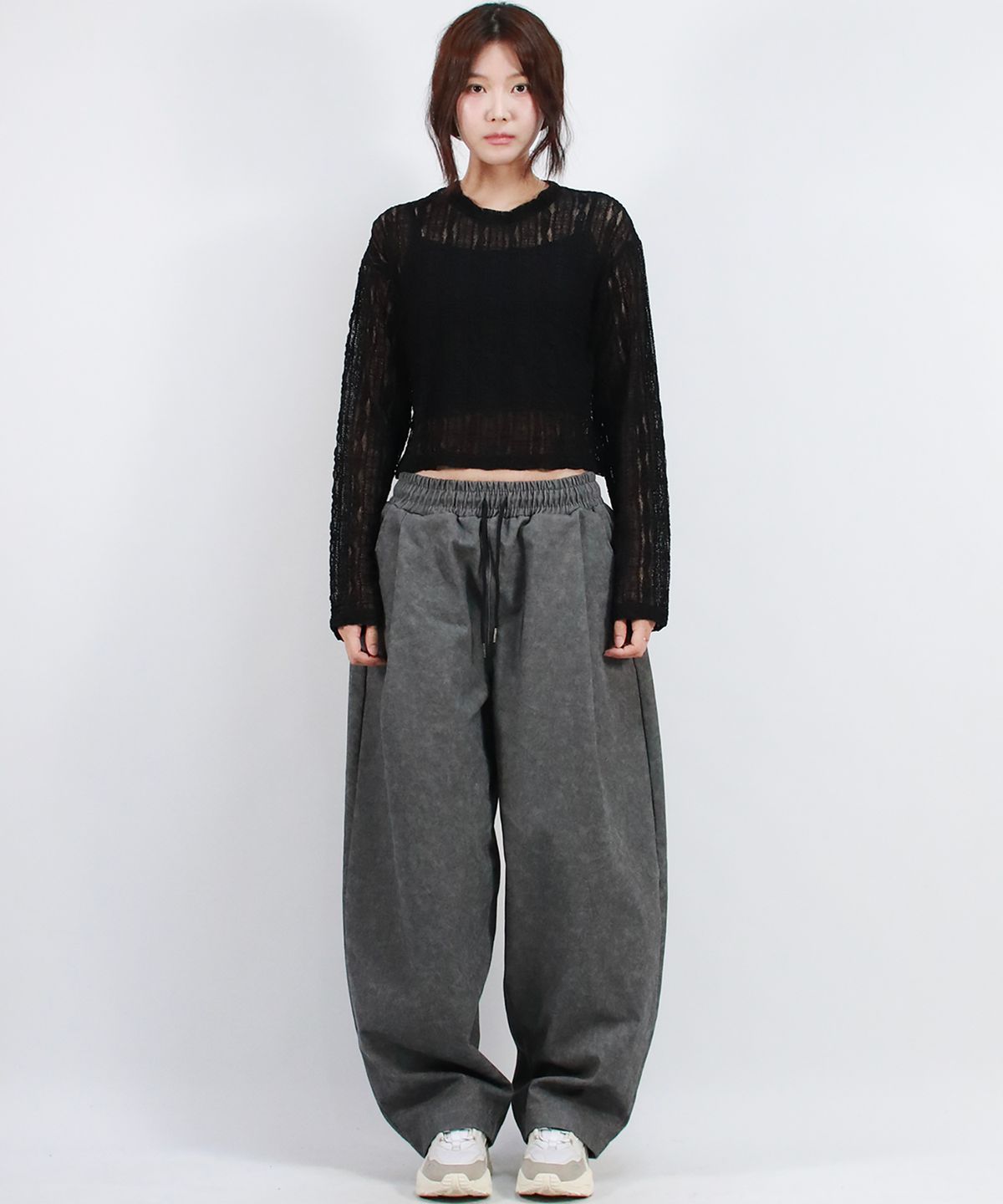 드마크(DEMARC) Grunge washing side one tuck curved wide pants charcoal
