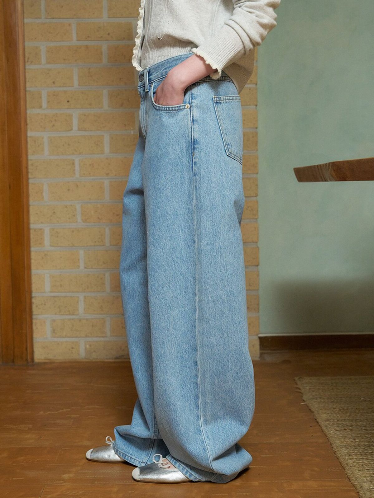 뮈뮈에르(MUEMUER) Daily Barrel Denim Pants MU2611DN101M