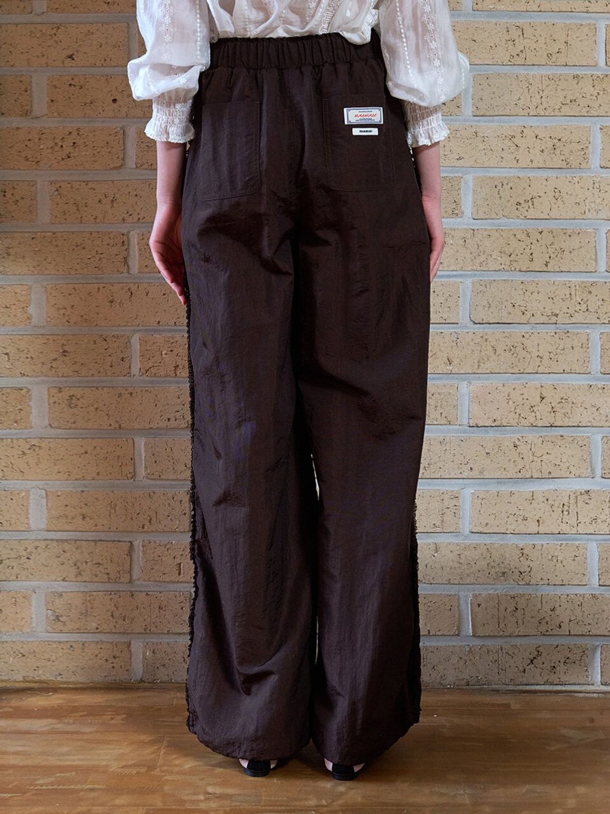 뮈뮈에르(MUEMUER) Lace Track Wide Pants MU2611PT104M