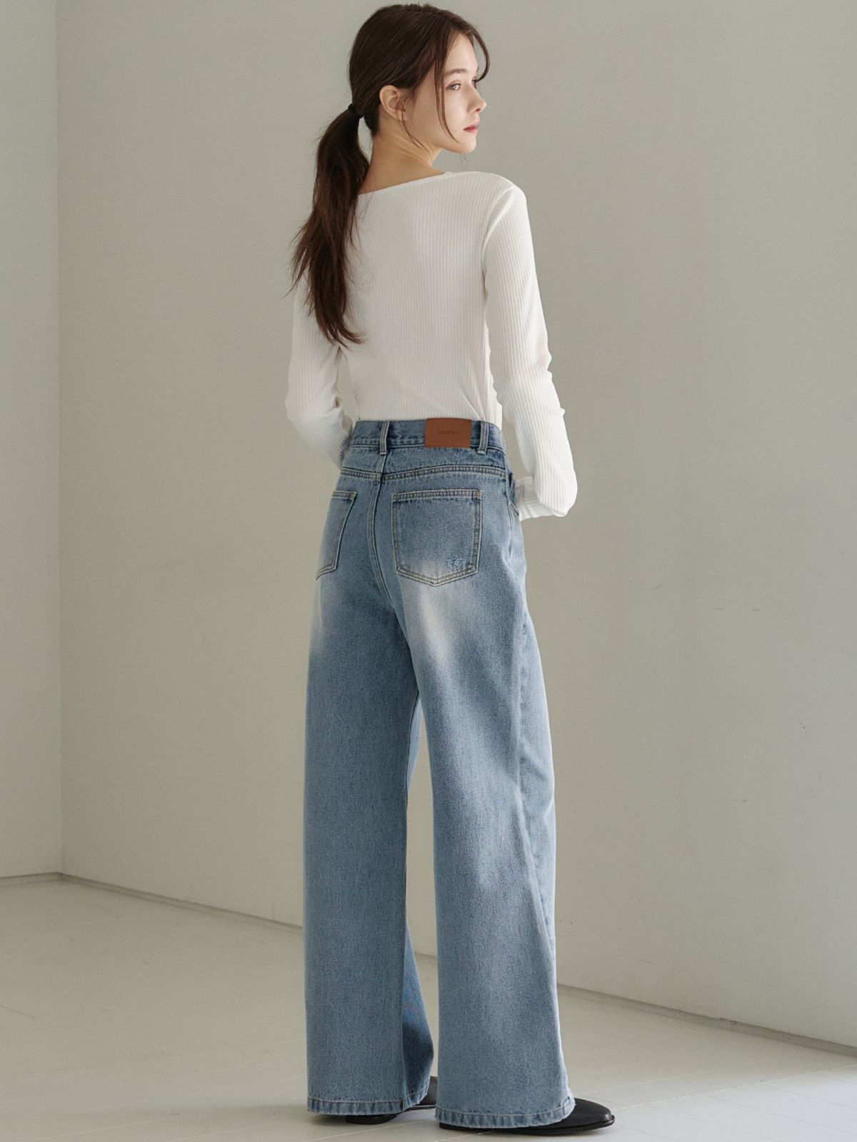 앳코너(ATCORNER) 릴렉스 핏 와이드 데님 팬츠 블루 AT6PAA087LL