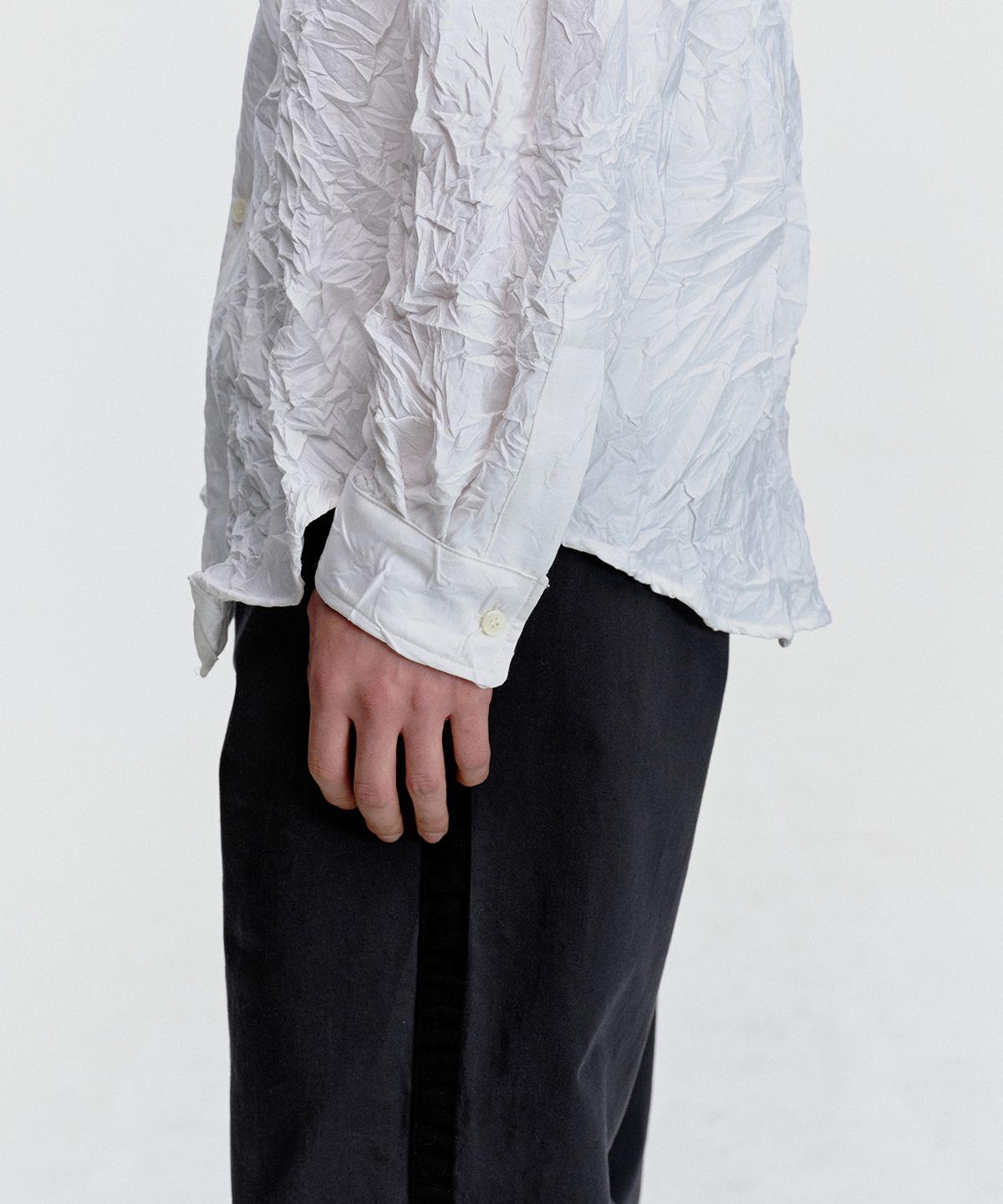 서피스에디션(SURFACE EDITION) CREASED SHIRT WHITE