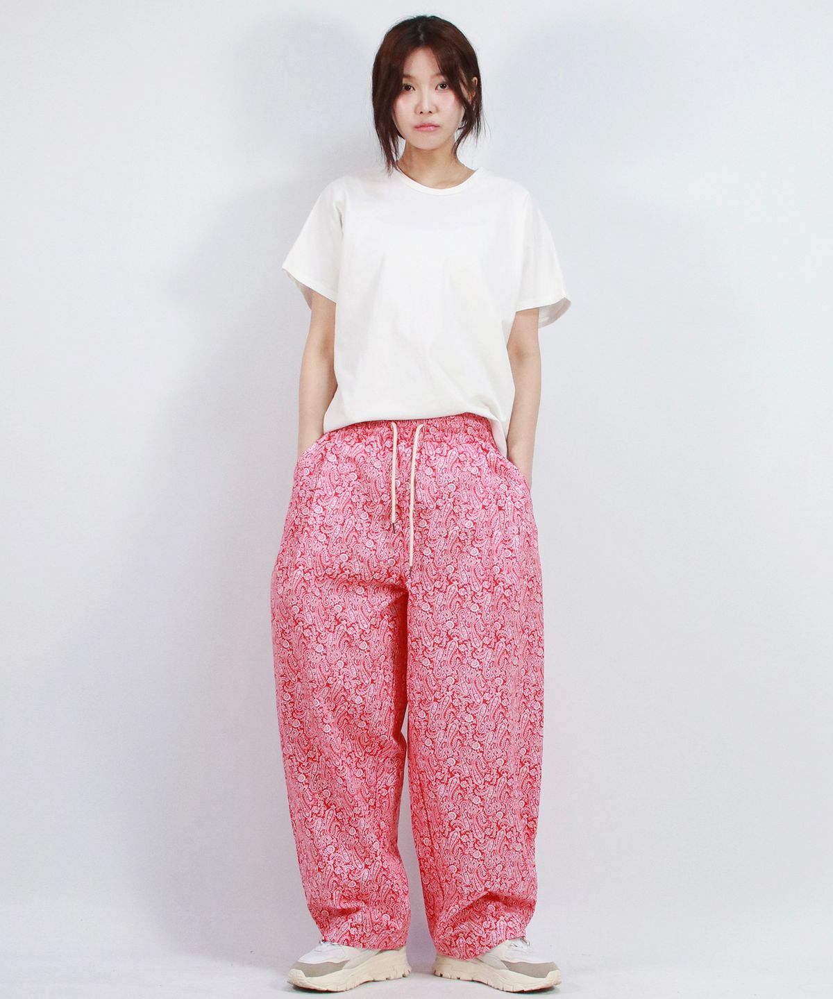 드마크(DEMARC) Paisley side one tuck curved wide pants  Red