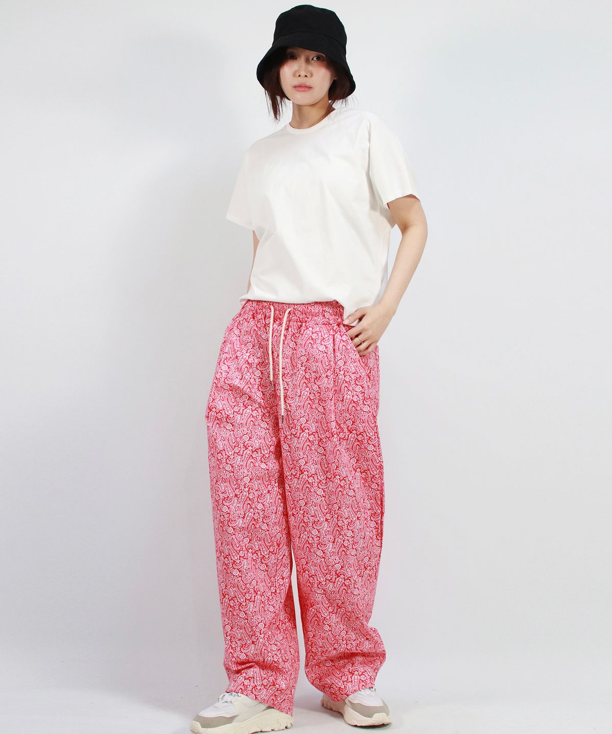드마크(DEMARC) Paisley side one tuck curved wide pants  Red