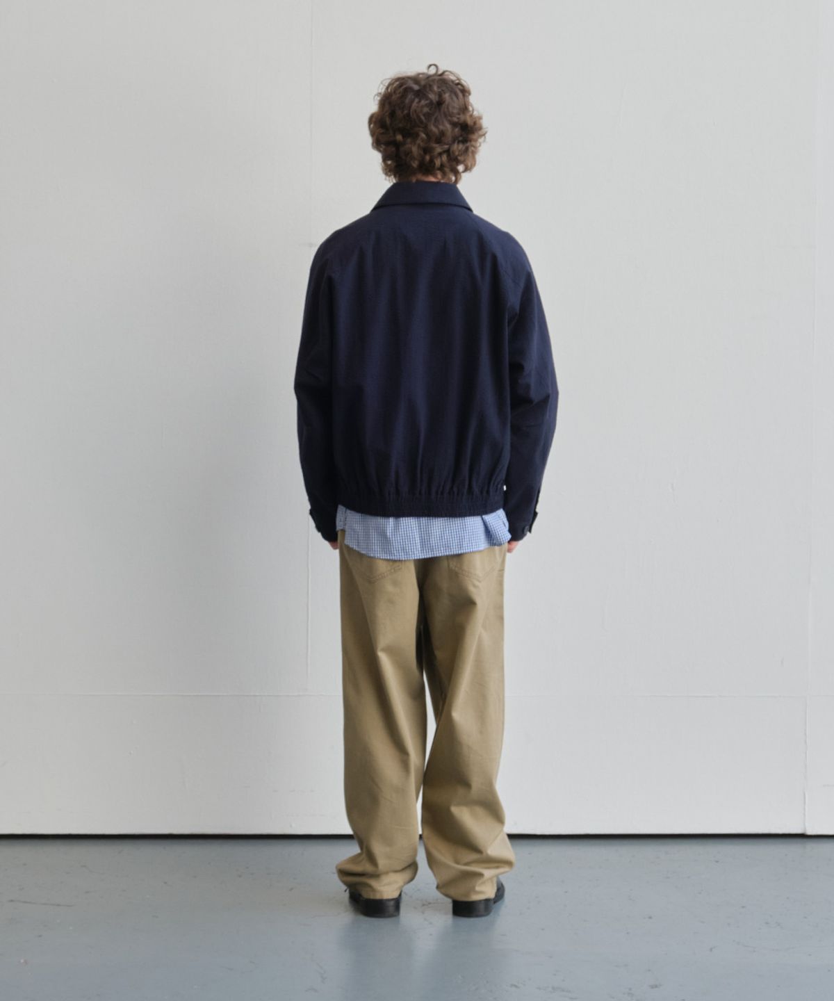 홀리선(HORLISUN) Banff Loose Tapered Chino Pants Beige